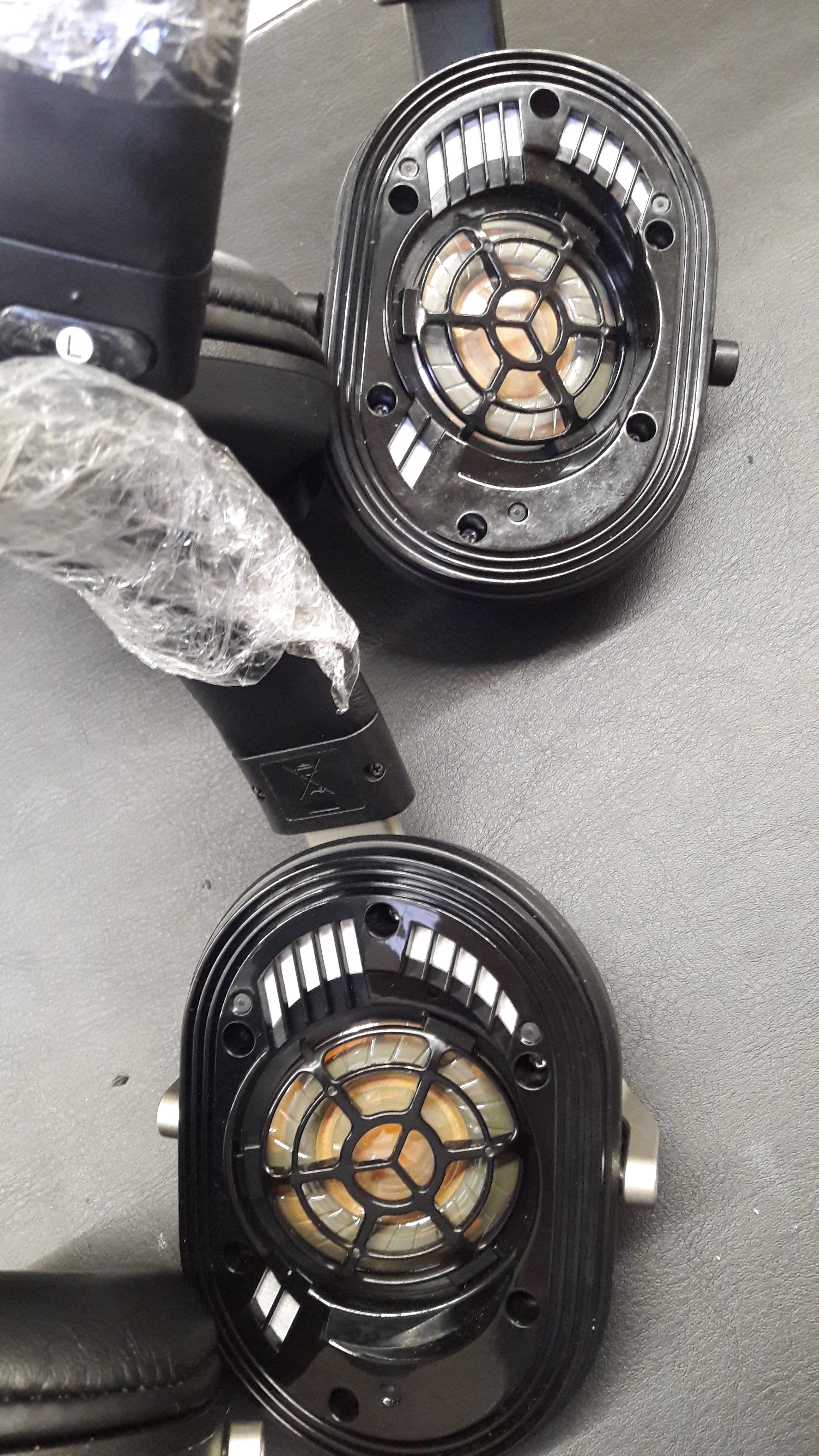 Sony MDR-Z1000 and Sony MDR-7520 - Essentially Identical