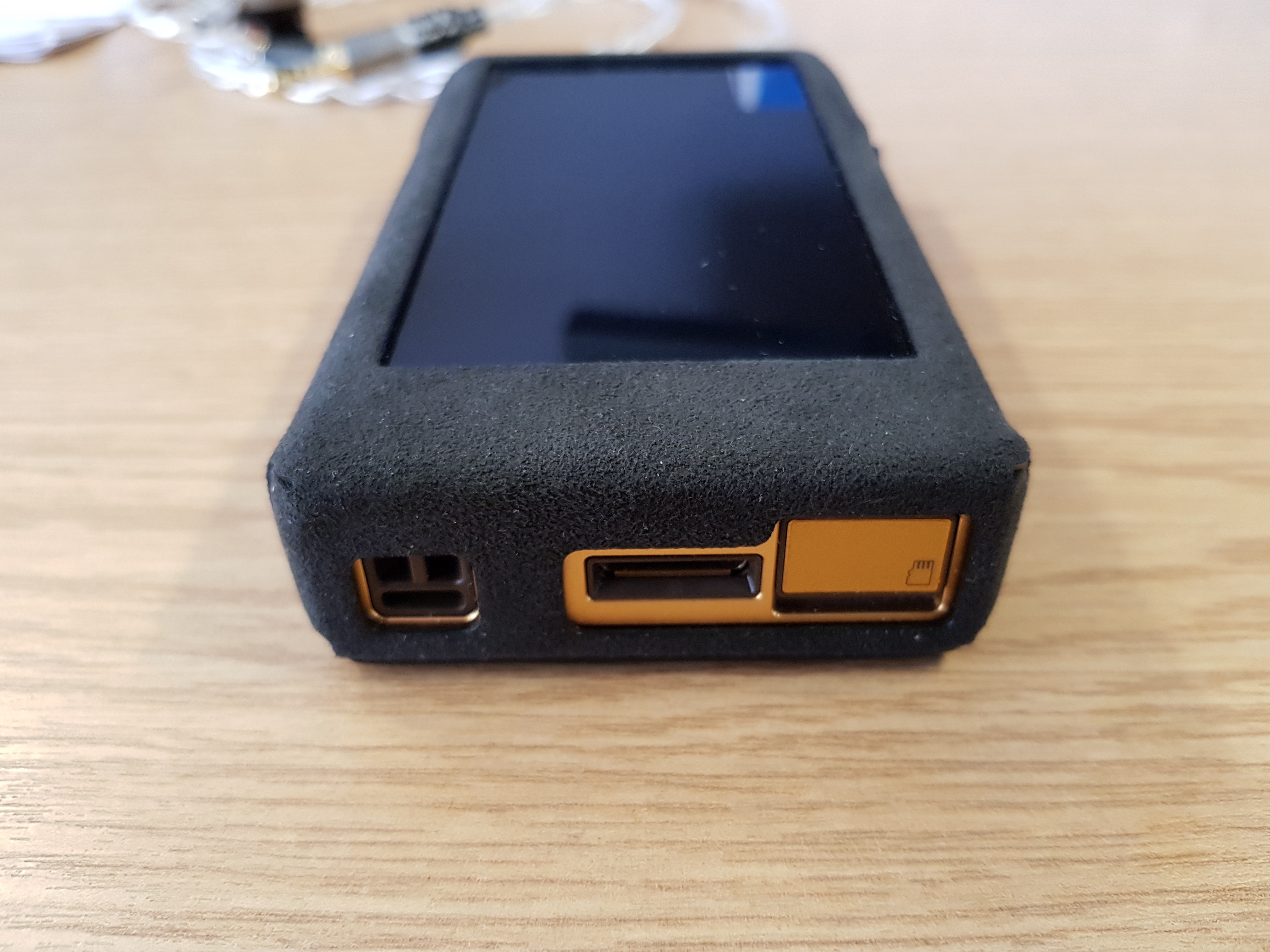 Dignis ALCANTARA Case For SONY NW-WM1 安い 通販