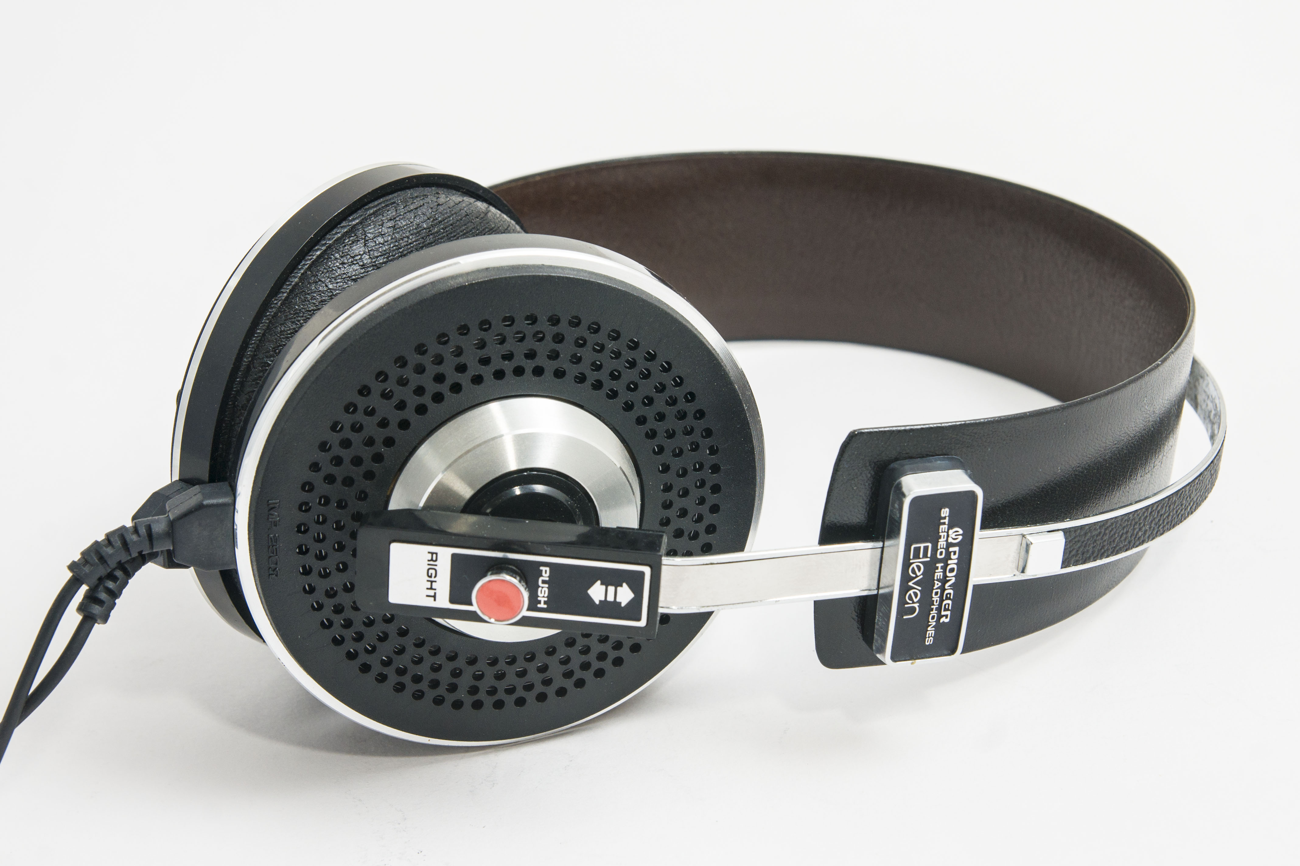 Show us your vintage headphones! Page 150 Headphone Reviews and