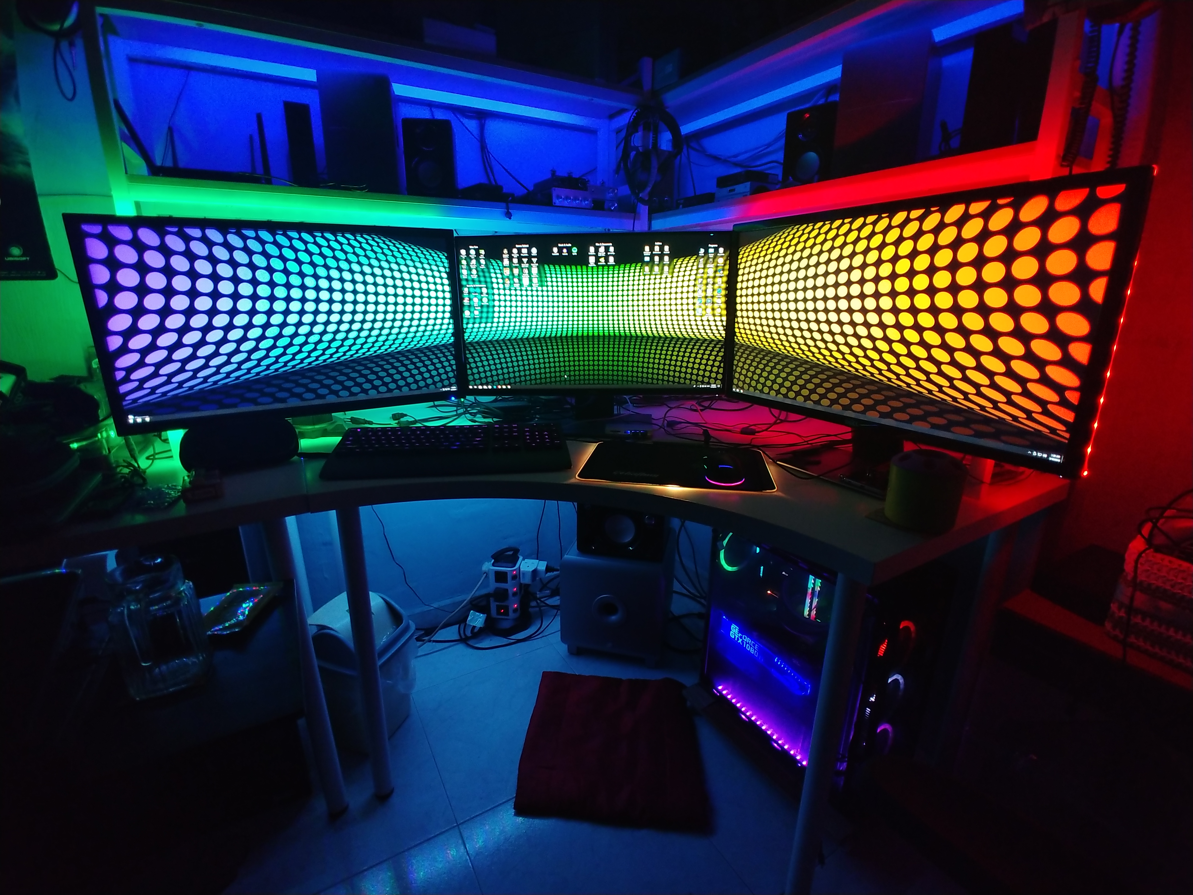 Pictures of your computer rigs! Post them here! | Page 699 | Headphone ...