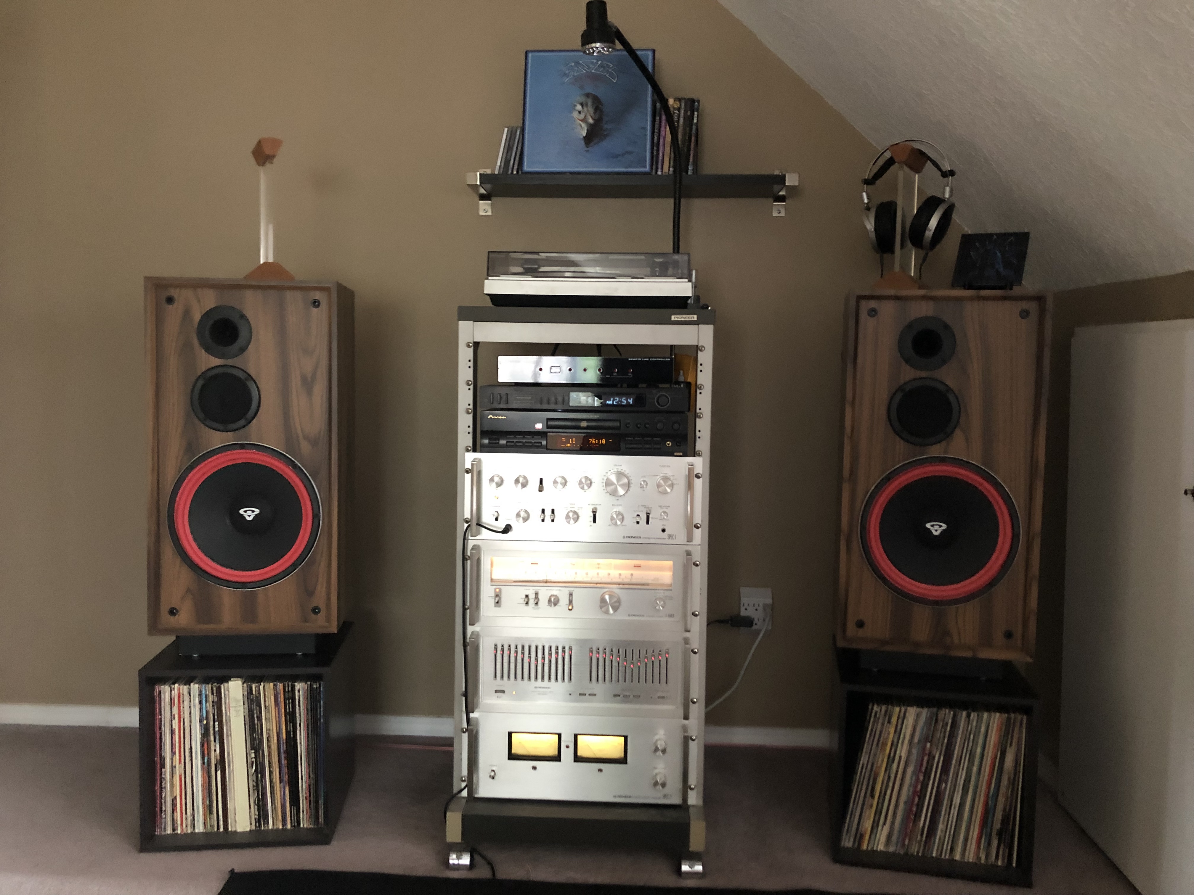 Cerwin Vega DX-5 June 2019.jpg Cerwin Vega DX-5 June 2019.jpg