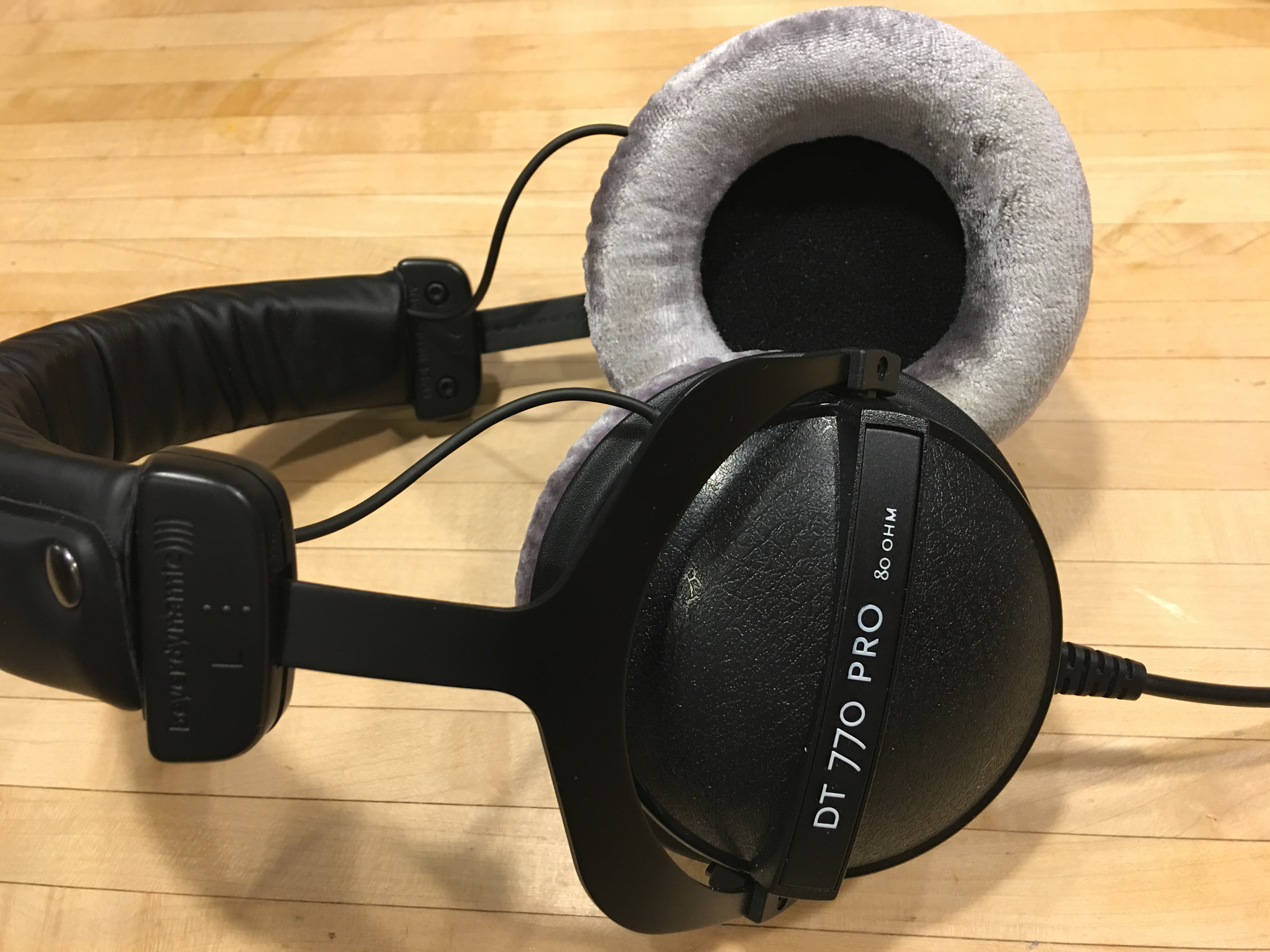 [SOLD] Sennheiser HD 650, HD 600, Hifiman HE400, Meze 99 Classics