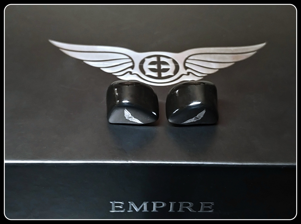 Phantom-5_Fr.jpg Phantom-5_Fr.jpg