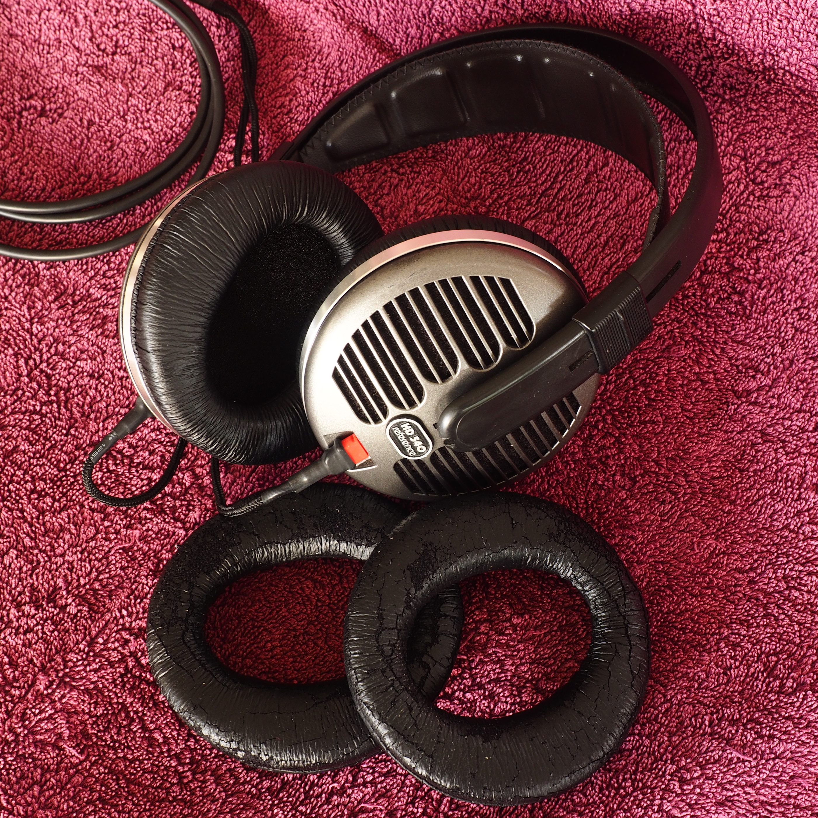 Fun with vintage headphones | Super Best Audio Friends