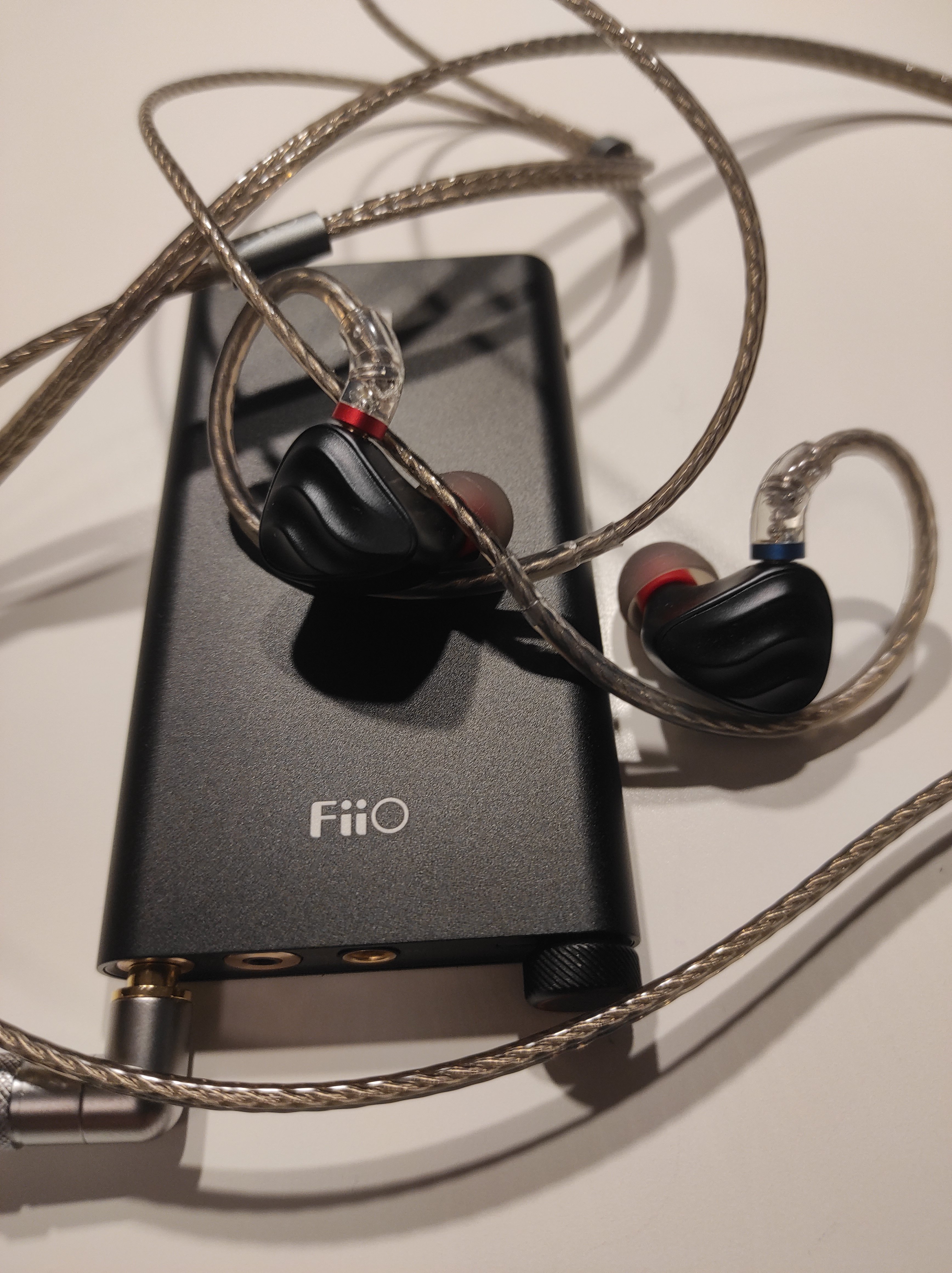 FiiO Q3 MQA THX Portable Balanced Headphone DAC/Amp