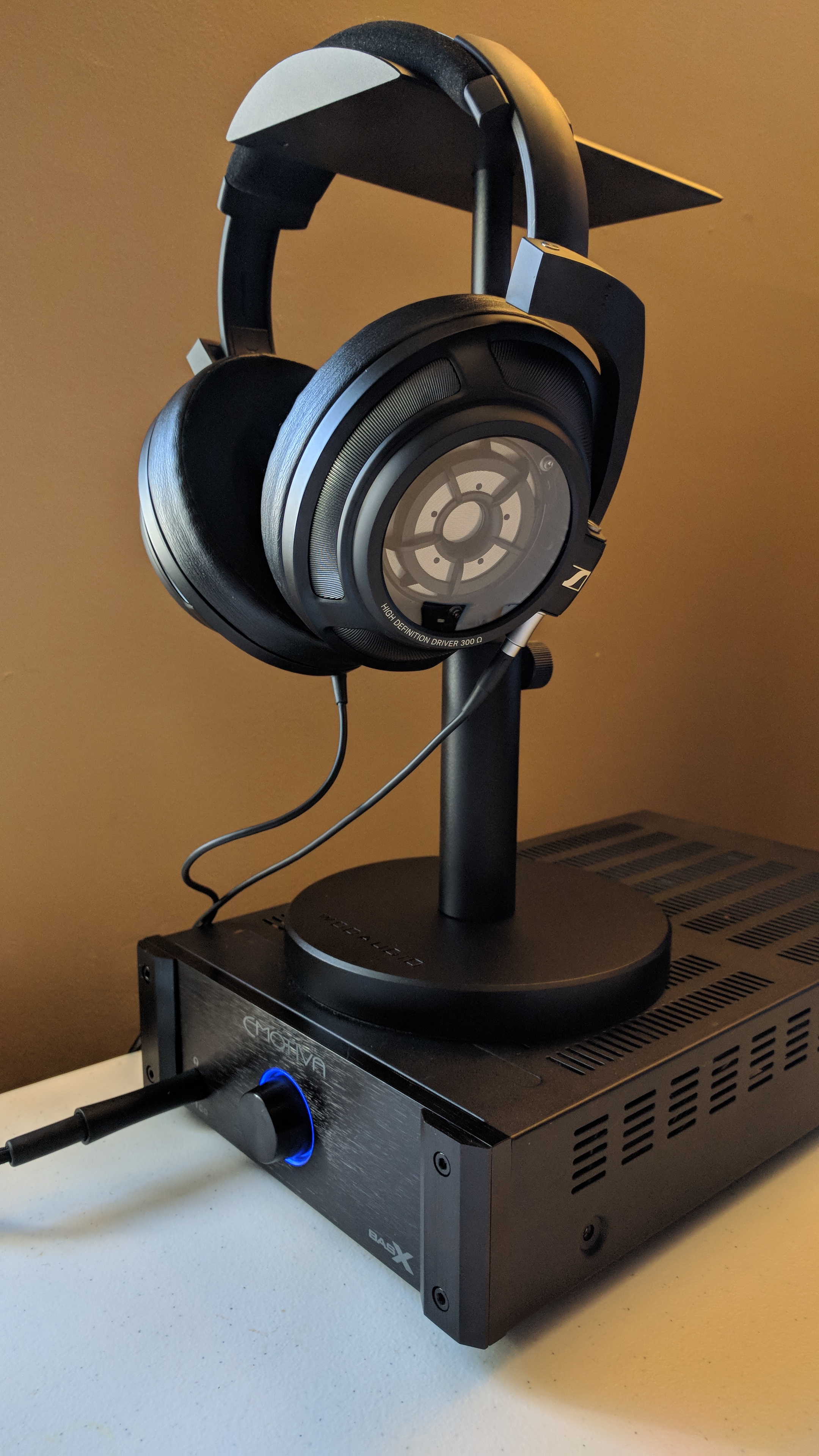HD820 A100.jpg HD820 A100.jpg