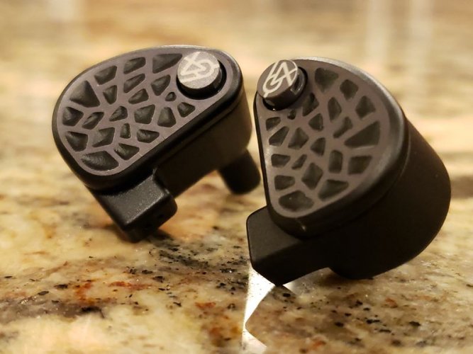 64audio-u18s-24.jpg