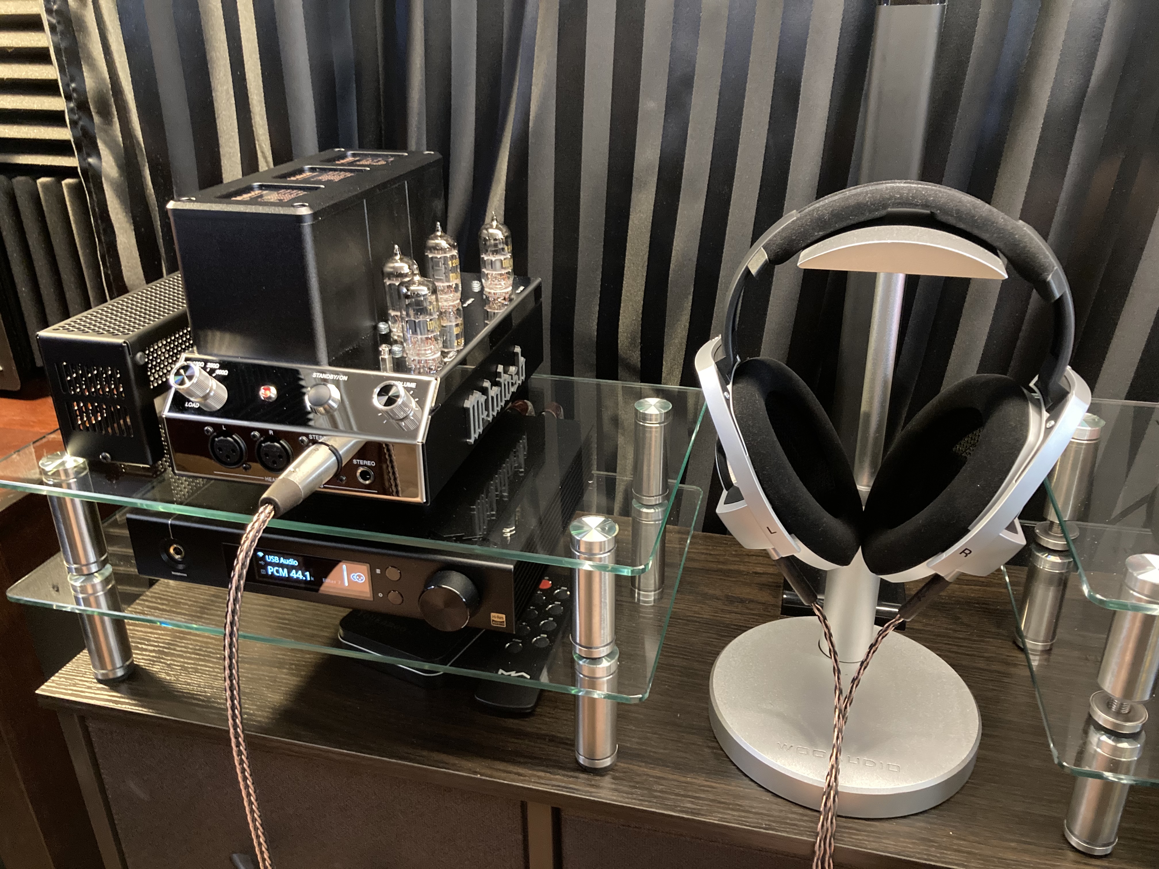 McIntosh MHA200 Impressions | Headphone 