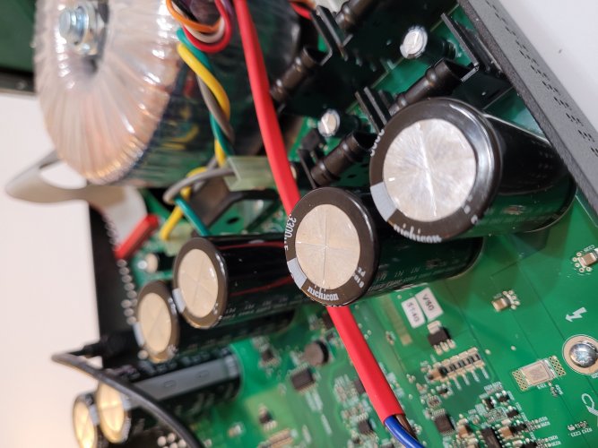 Cyrus-One-HD-internals7.jpg Cyrus-One-HD-internals7.jpg