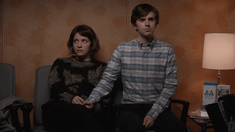giphy.gif giphy.gif