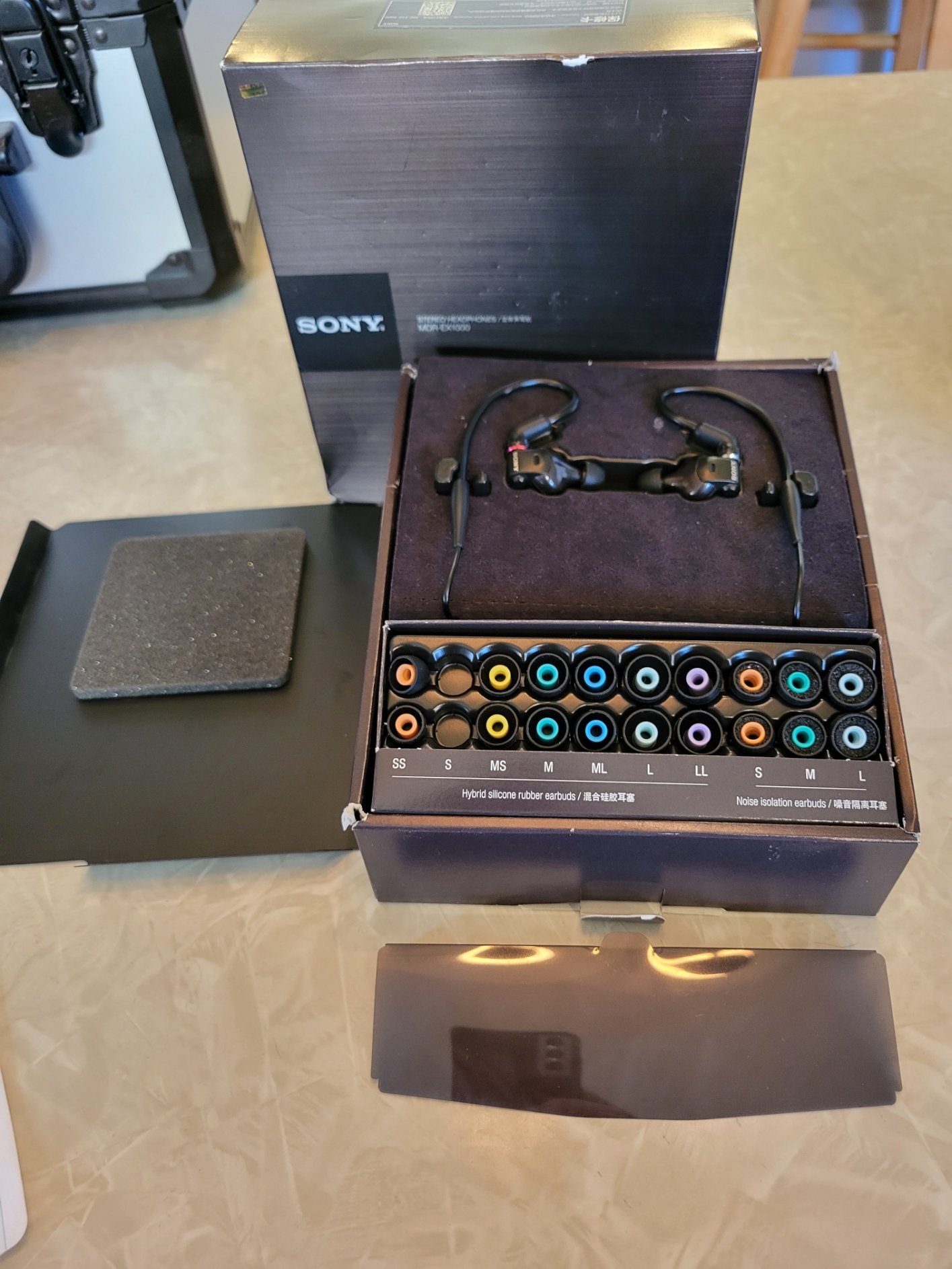 Closed Sony MDREX1000 Headphone Reviews and Discussion