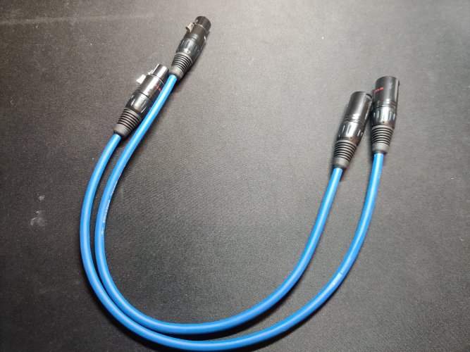 Sold WIREWORLD Oasis 8 Balanced Interconnect XLR Cable Pair, 0.5 meter Headphone Reviews and