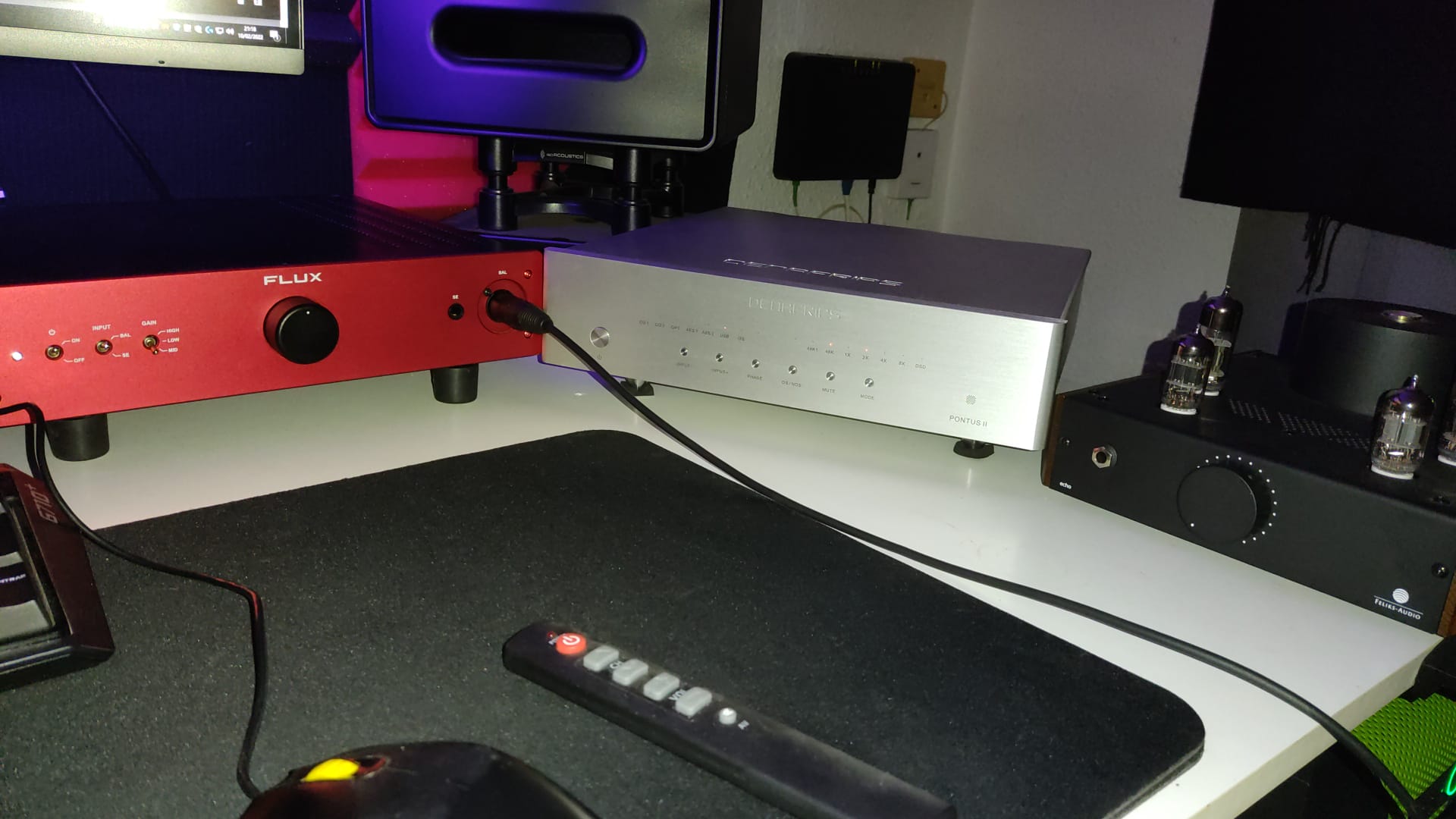 Flux Lab Acoustics FA-10, FA-10 Pro, FA-12, FCN-10 & FA-12s Amplifiers ...