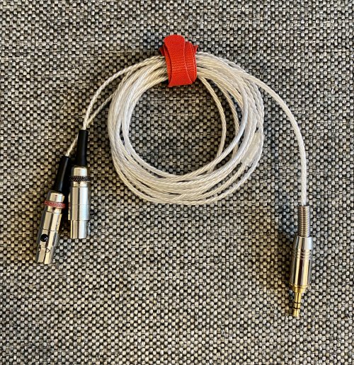 4-pin mini-XLR to 3.5mm cable