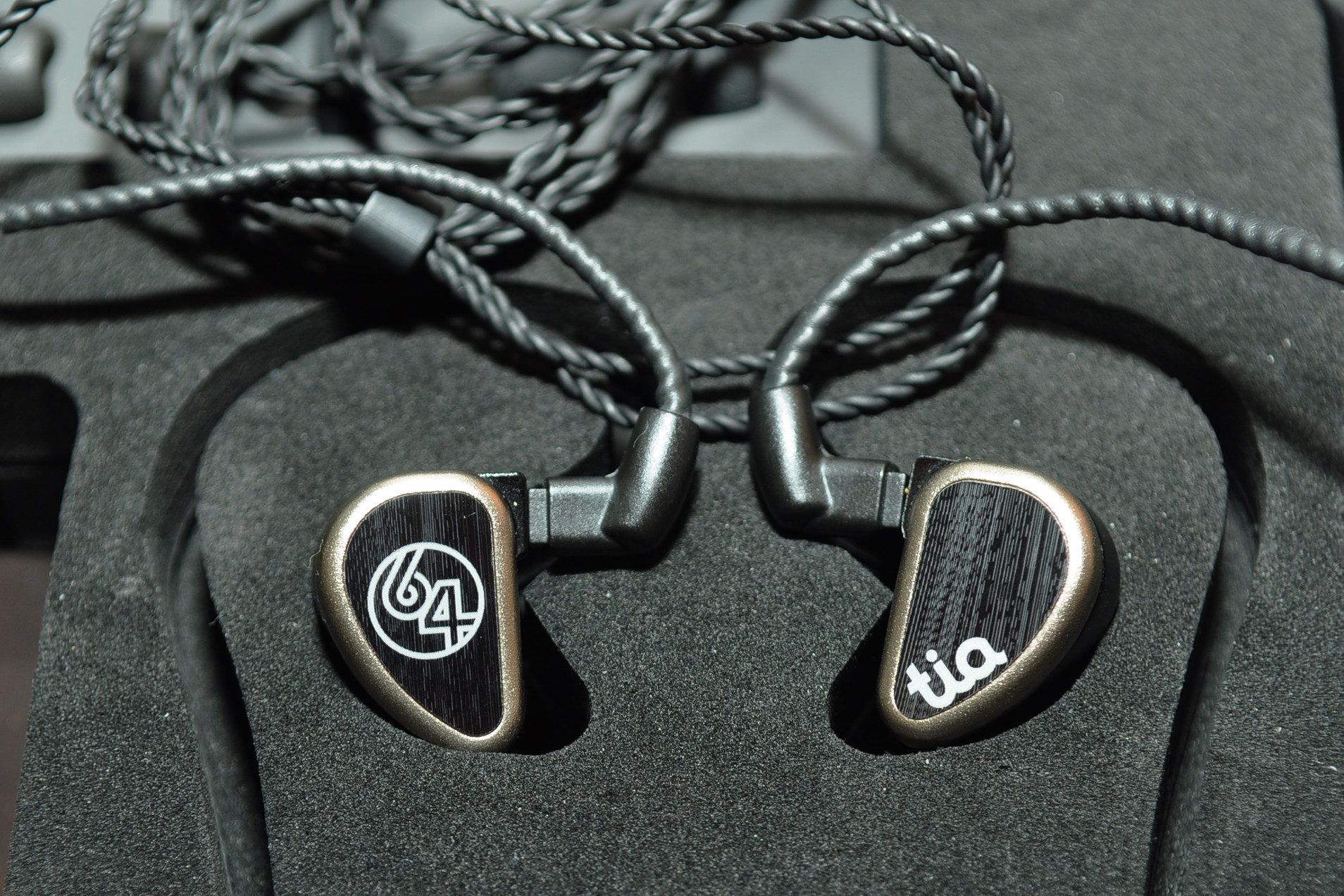 64 Audio tia Trió Review - Flagship Enigma –