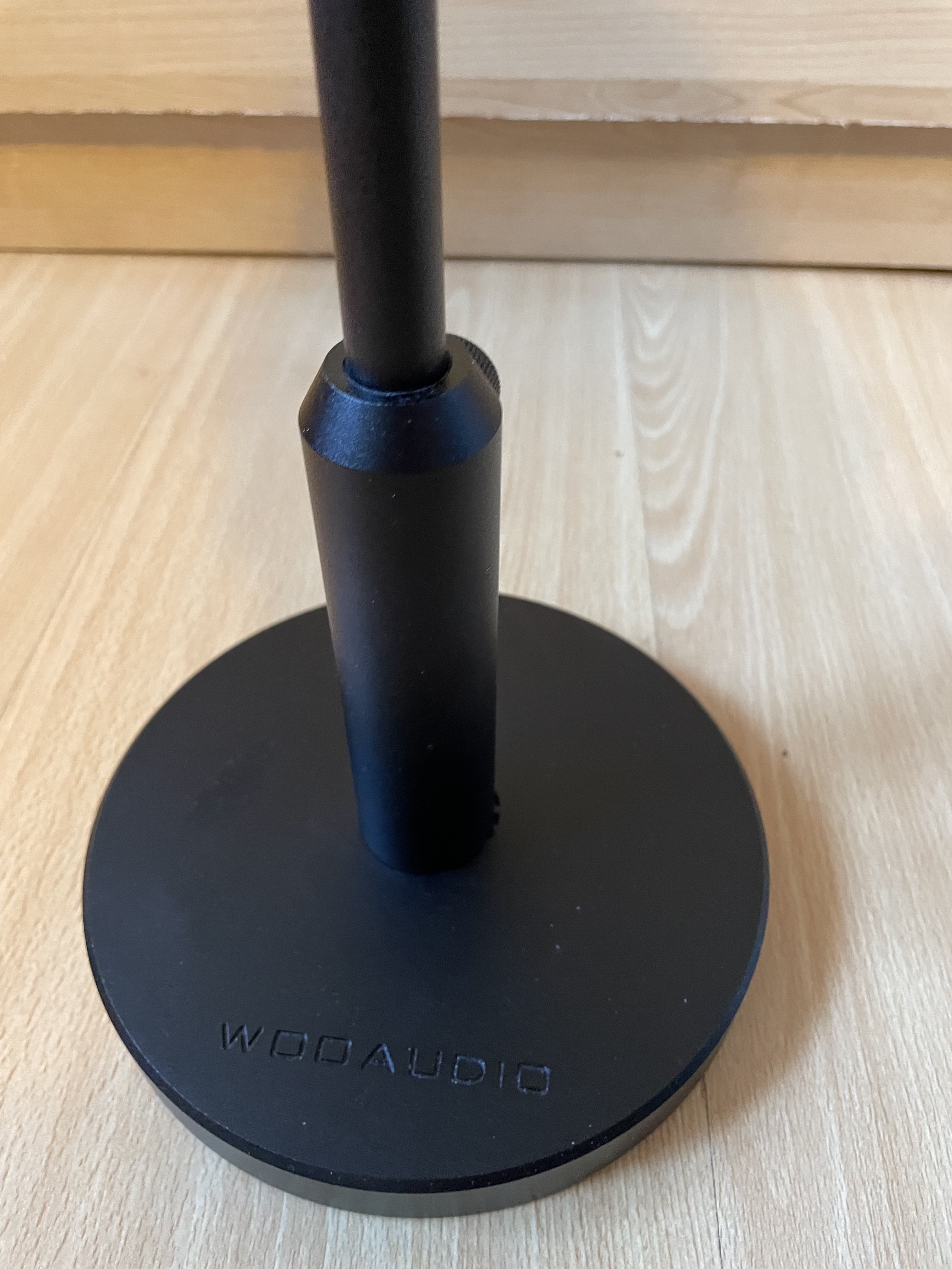 Closed Woo Audio Dual Stand for Rooms Stand Headphone Reviews and