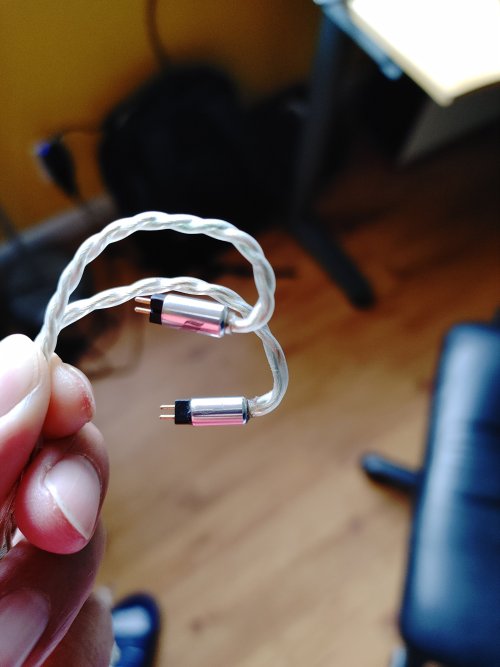 Sold Effect Audio Lionheart IEM balanced cable 2 pin plugs, 4.4mm