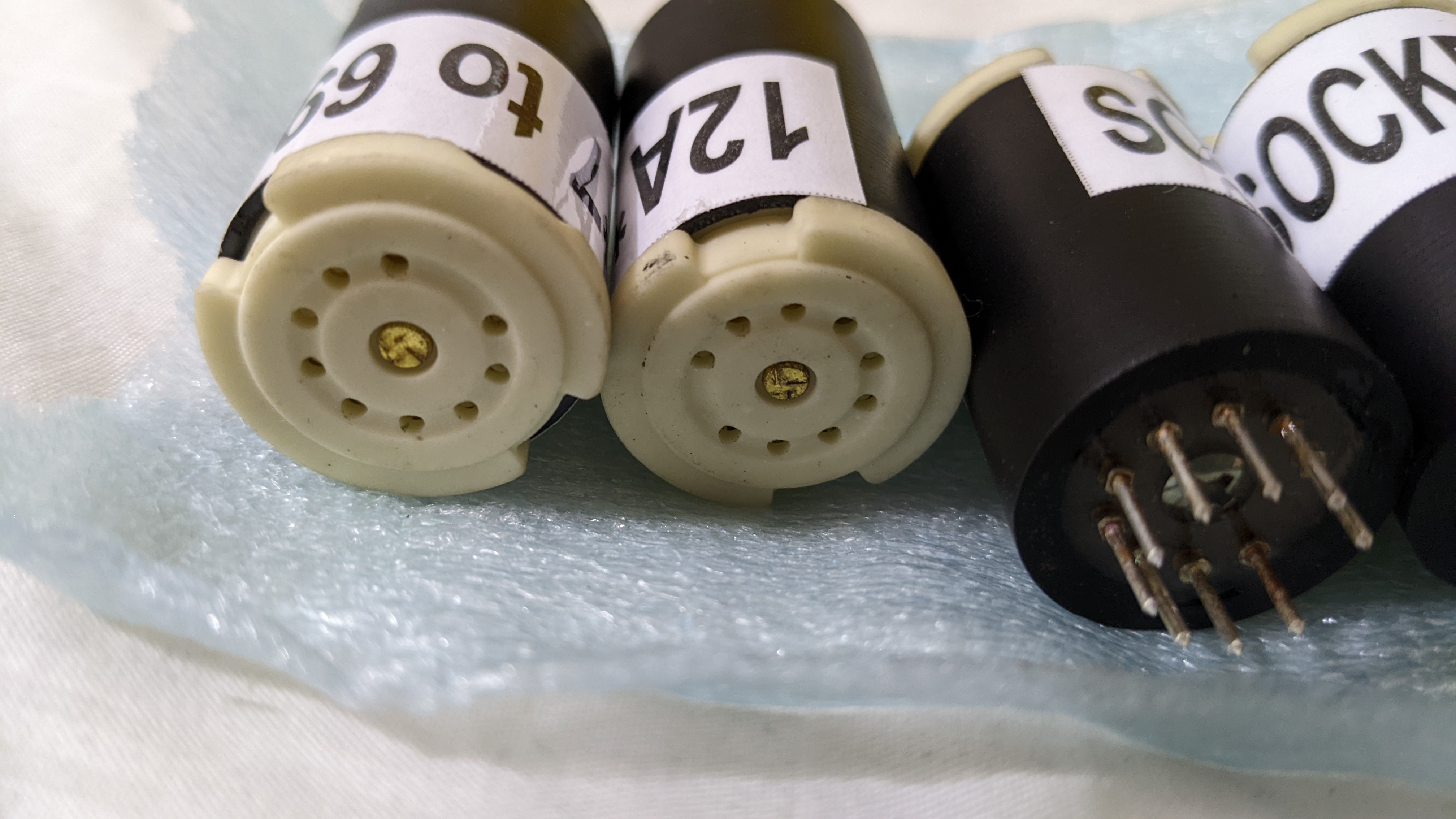 Closed: Custom 12AU7 / 12AT7 / 12AX7 to 6922 extended tube adapters and ...
