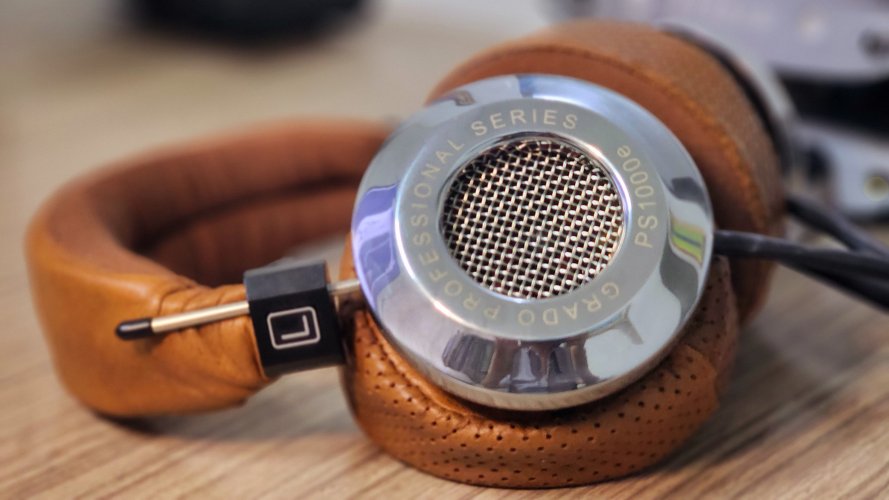 Pics of Headphones... Rules ONE PIC. NO WORDS! Headphone Reviews and Discussion