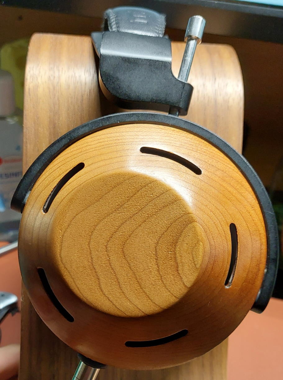 Pics of Headphones... Rules ONE PIC. NO WORDS! Headphone Reviews and Discussion
