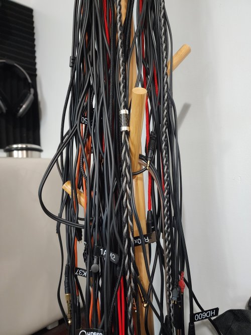 Headphone Cable Management Headphone Reviews and Discussion