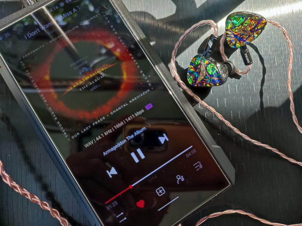 FiiO M17] Dual ES9038PRO, dual THXAAA-788+, dual power supplies 