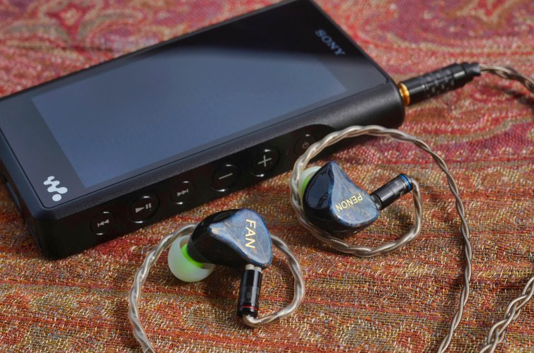 Pictures of Your Portable Rig (part XVI) | Page 2289 | Headphone ...