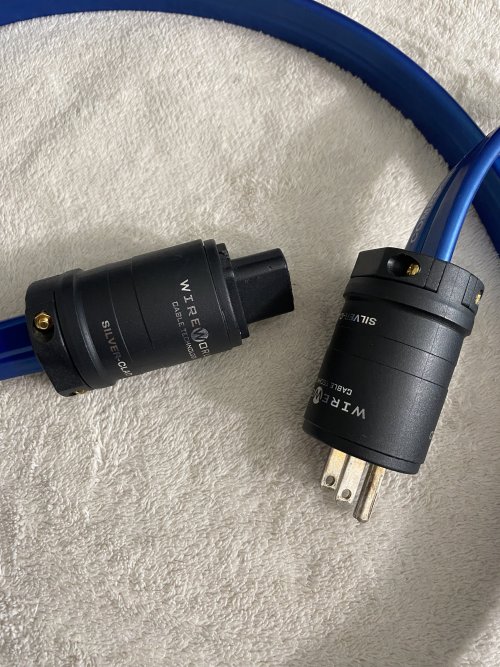 Sold Wireworld Stratus 7 Power Cord 2m Headphone Reviews and