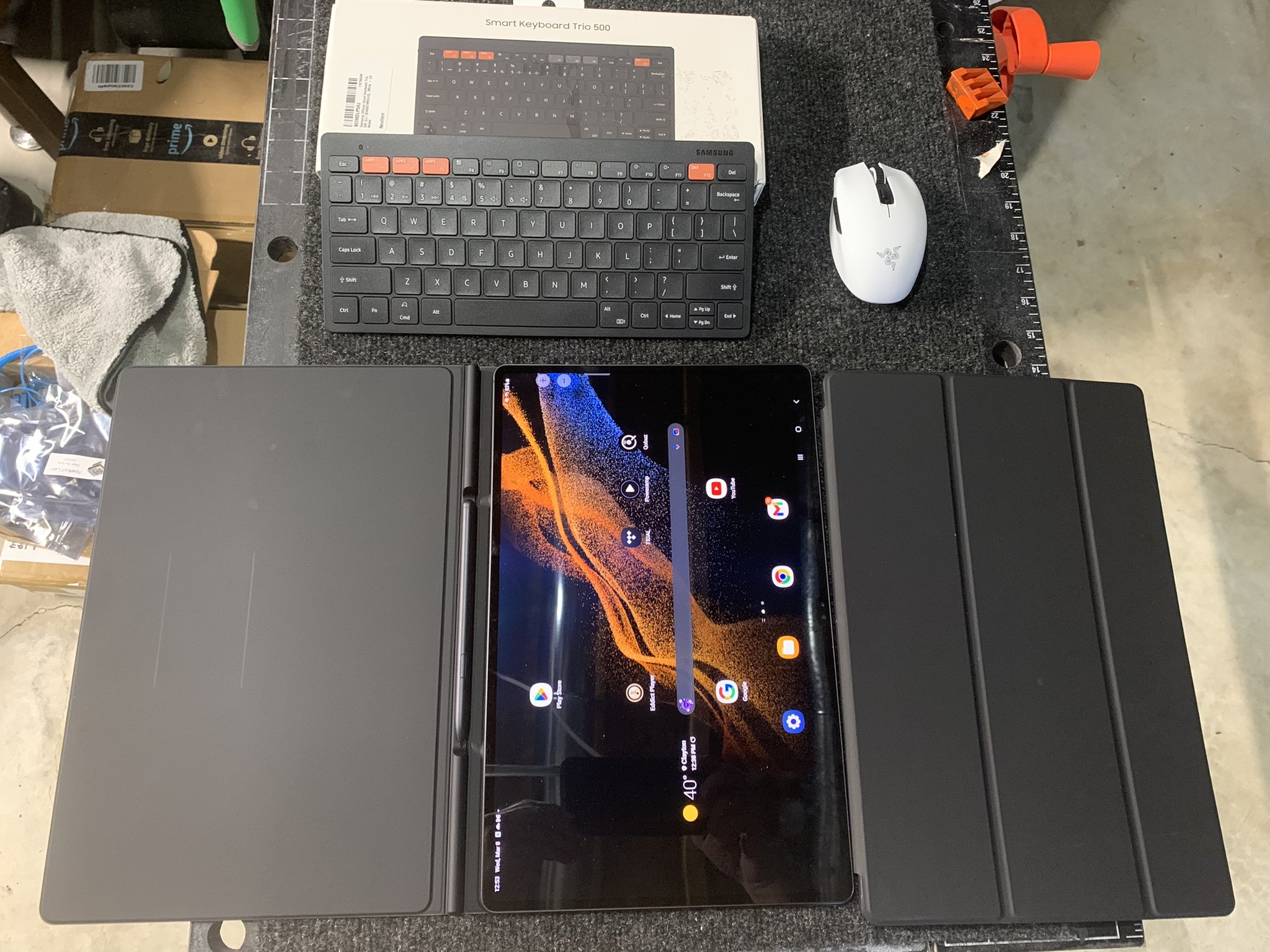 Closed Samsung S8 Ultra Tablet PLUS many accessories I used this as