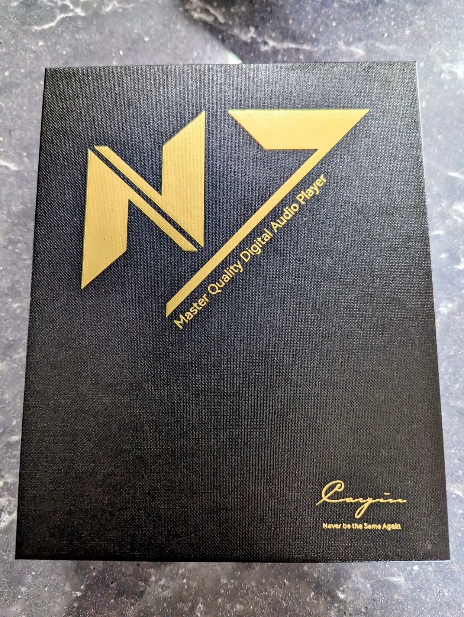 N7 Box.jpg N7 Box.jpg