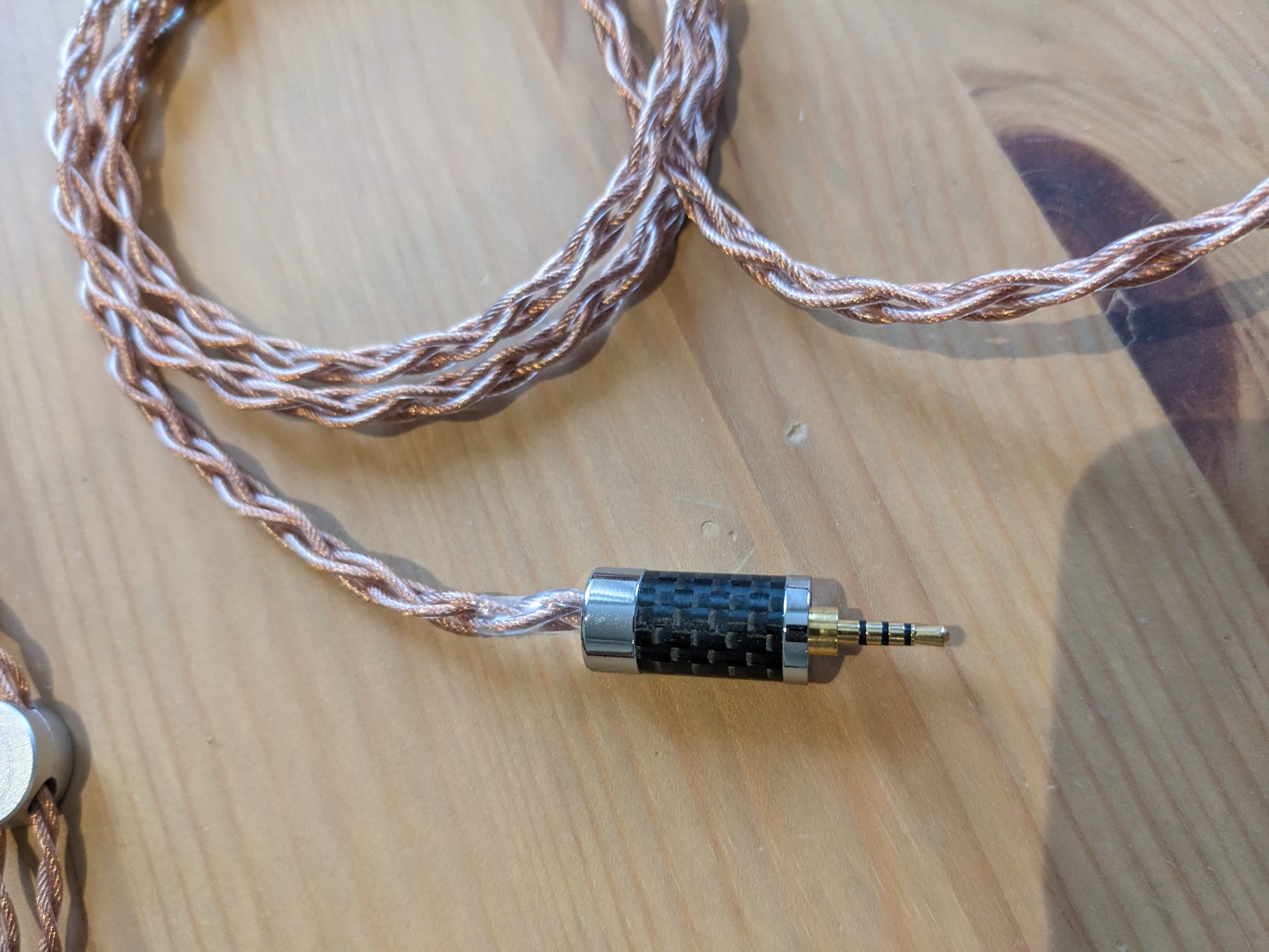 Closed Arctic Cables Define Headphone cable w 3.5mm connectors