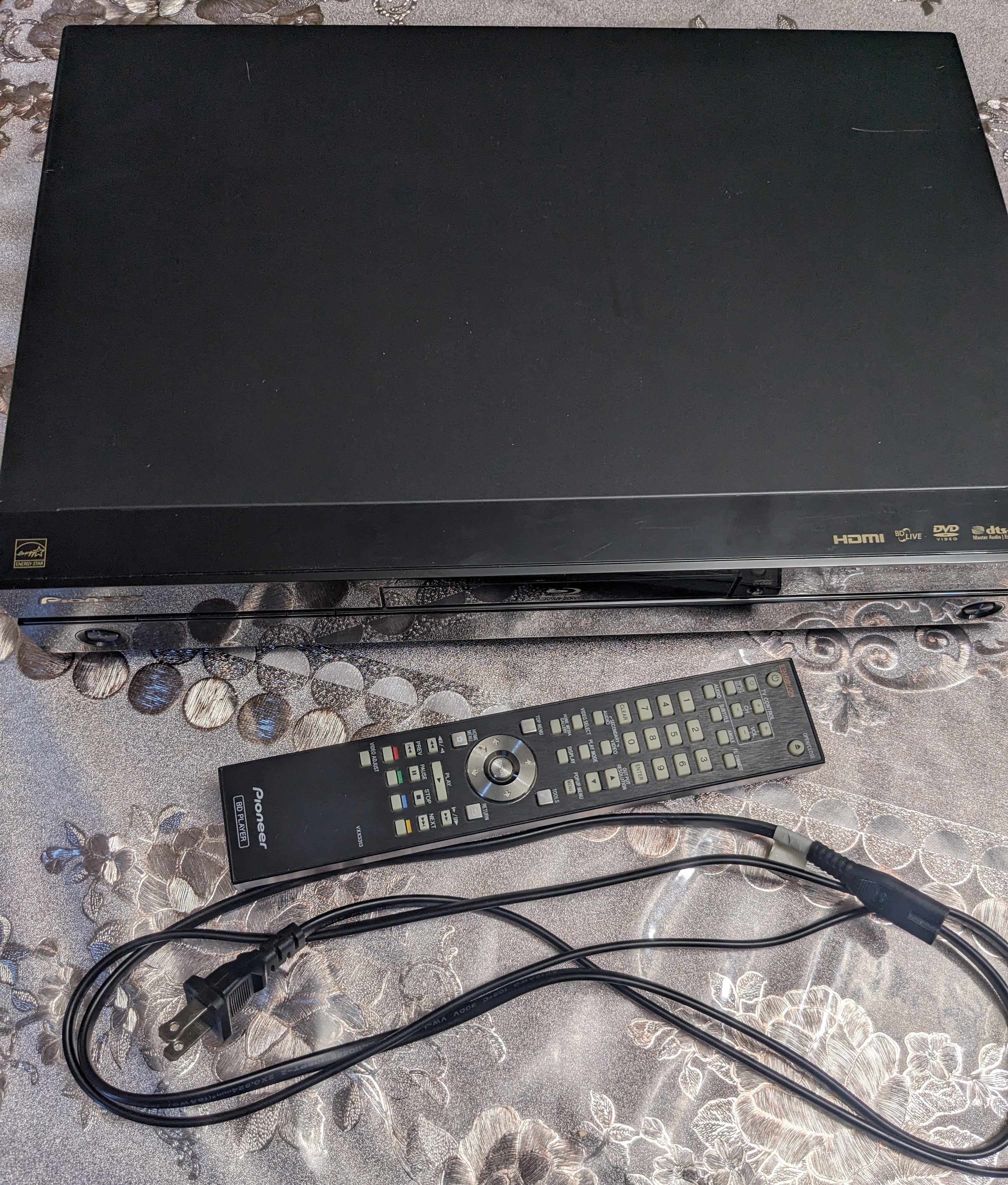 Closed: Pioneer Elite BDP-23FD High Performance Blu-ray/DVD/CD