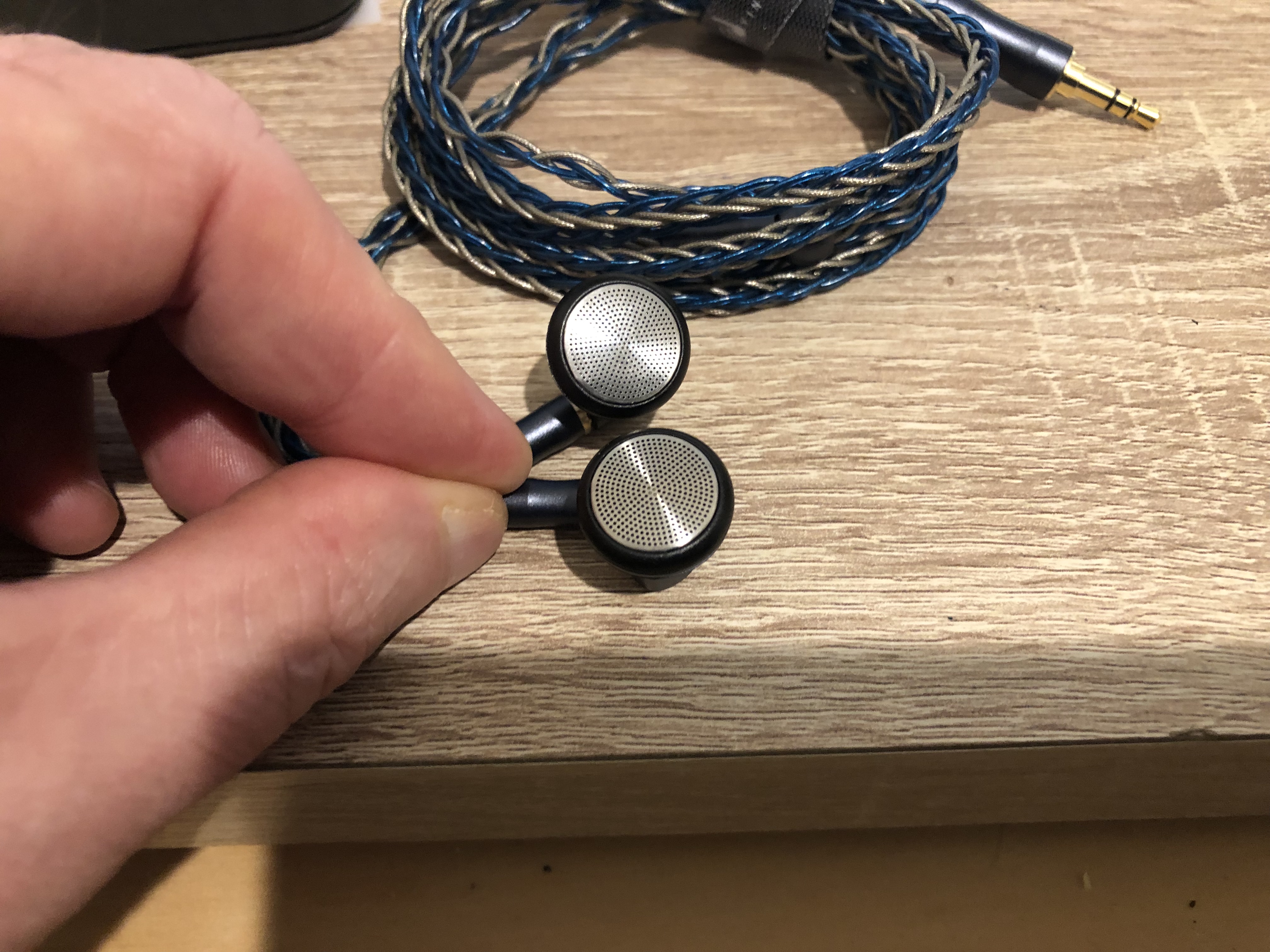 Sold: Yincrow RW-3000 Earbuds | Headphone Reviews and Discussion