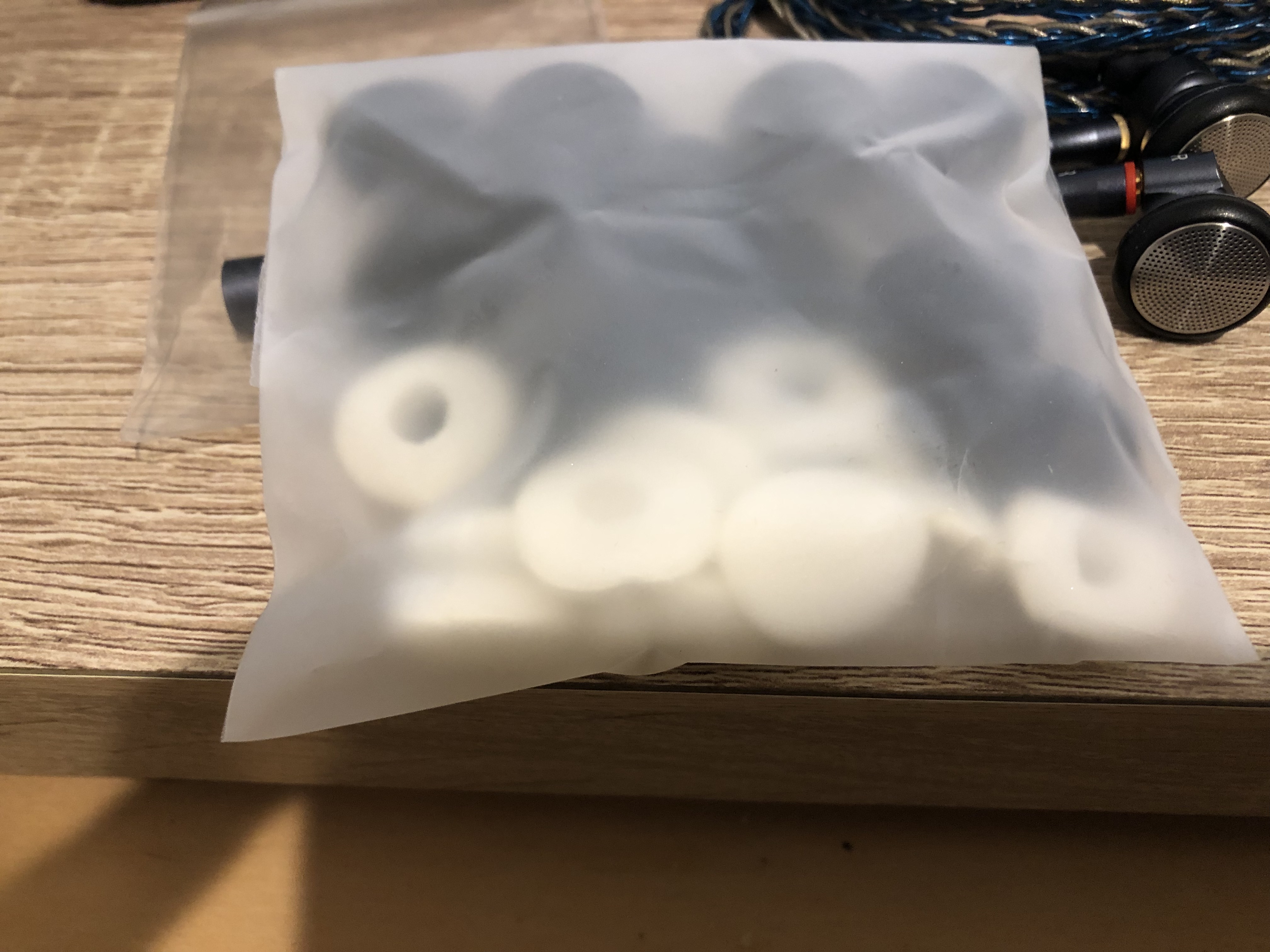 Sold: Yincrow RW-3000 Earbuds | Headphone Reviews and Discussion