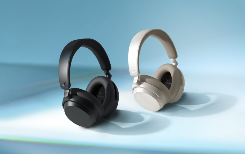 ACCENTUM_Wireless_CGI_Product_Black_White_All.png