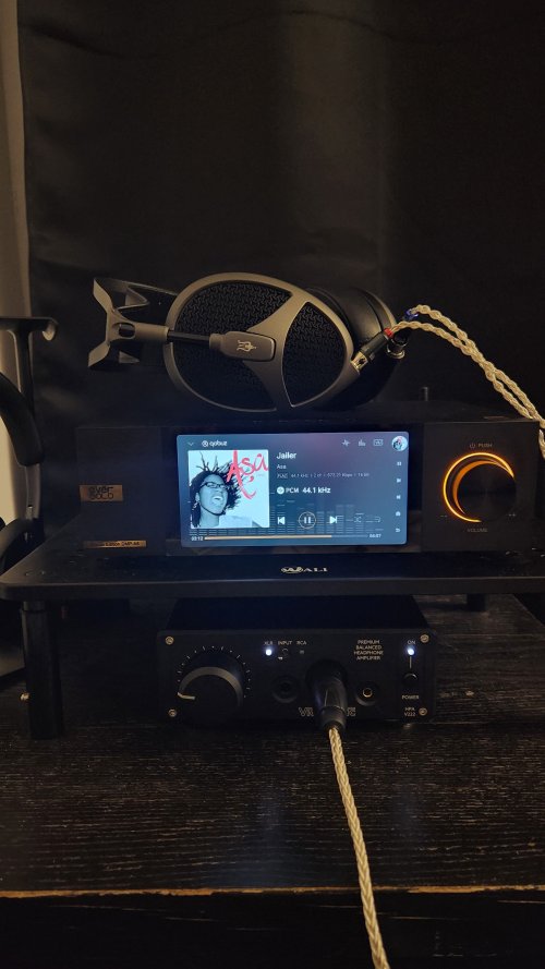MEZE AUDIO ELITE - The New Isodynamic Hybrid Array Headphone - official ...