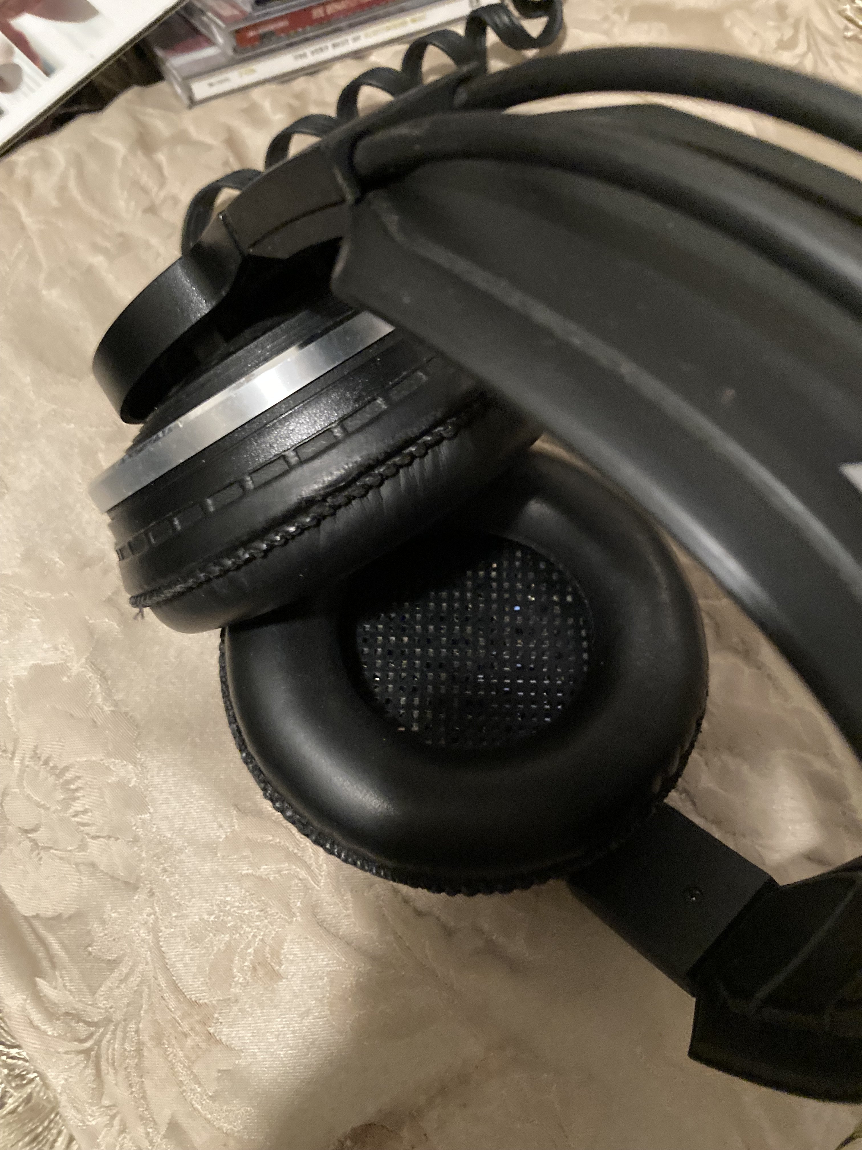 Sold (SOLD) AKG K340 Electret Headphone Reviews and Discussion