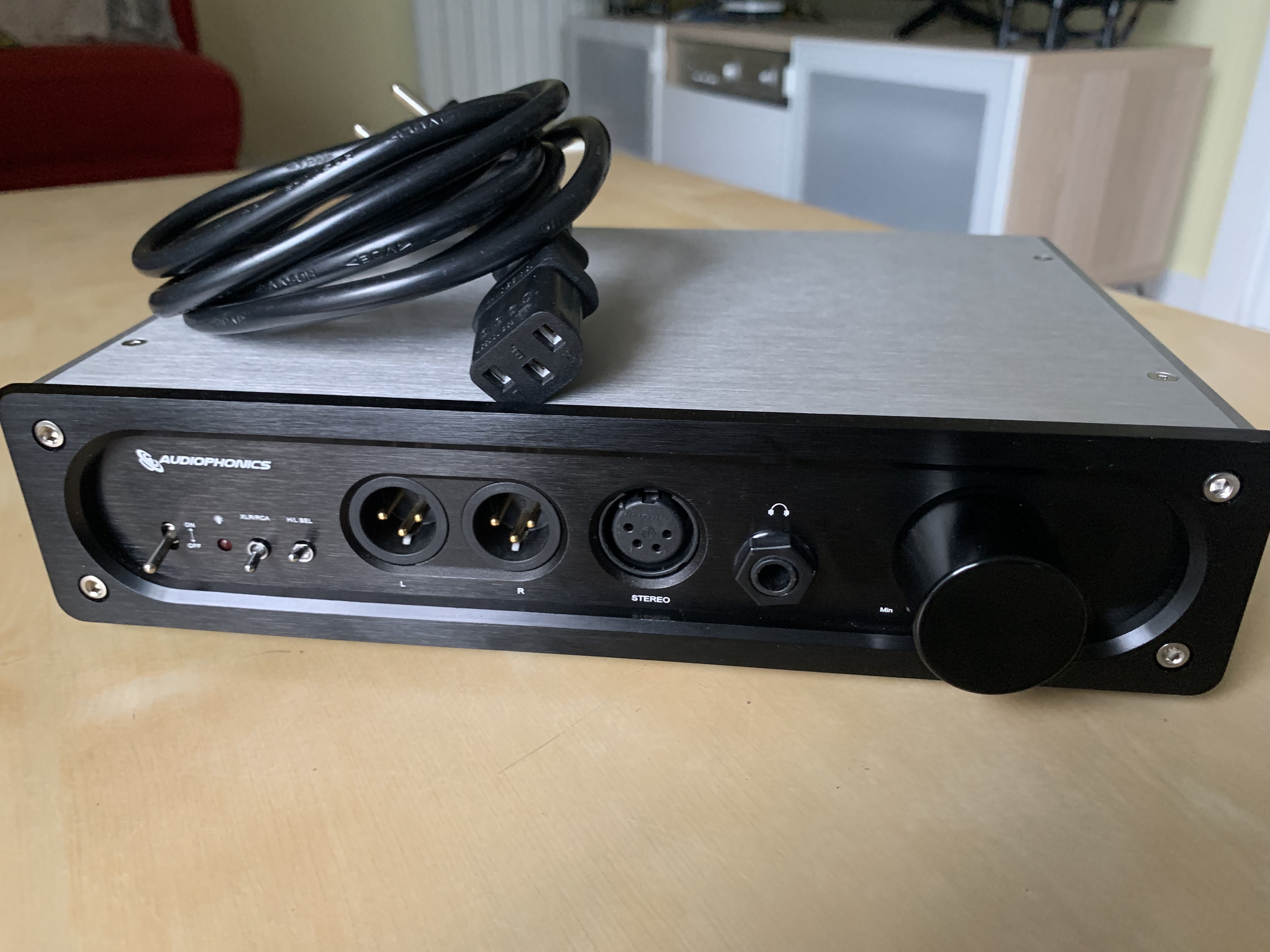 https://cdn.head-fi.org/a/12238084.jpeg https://cdn.head-fi.org/a/12238084.jpeg