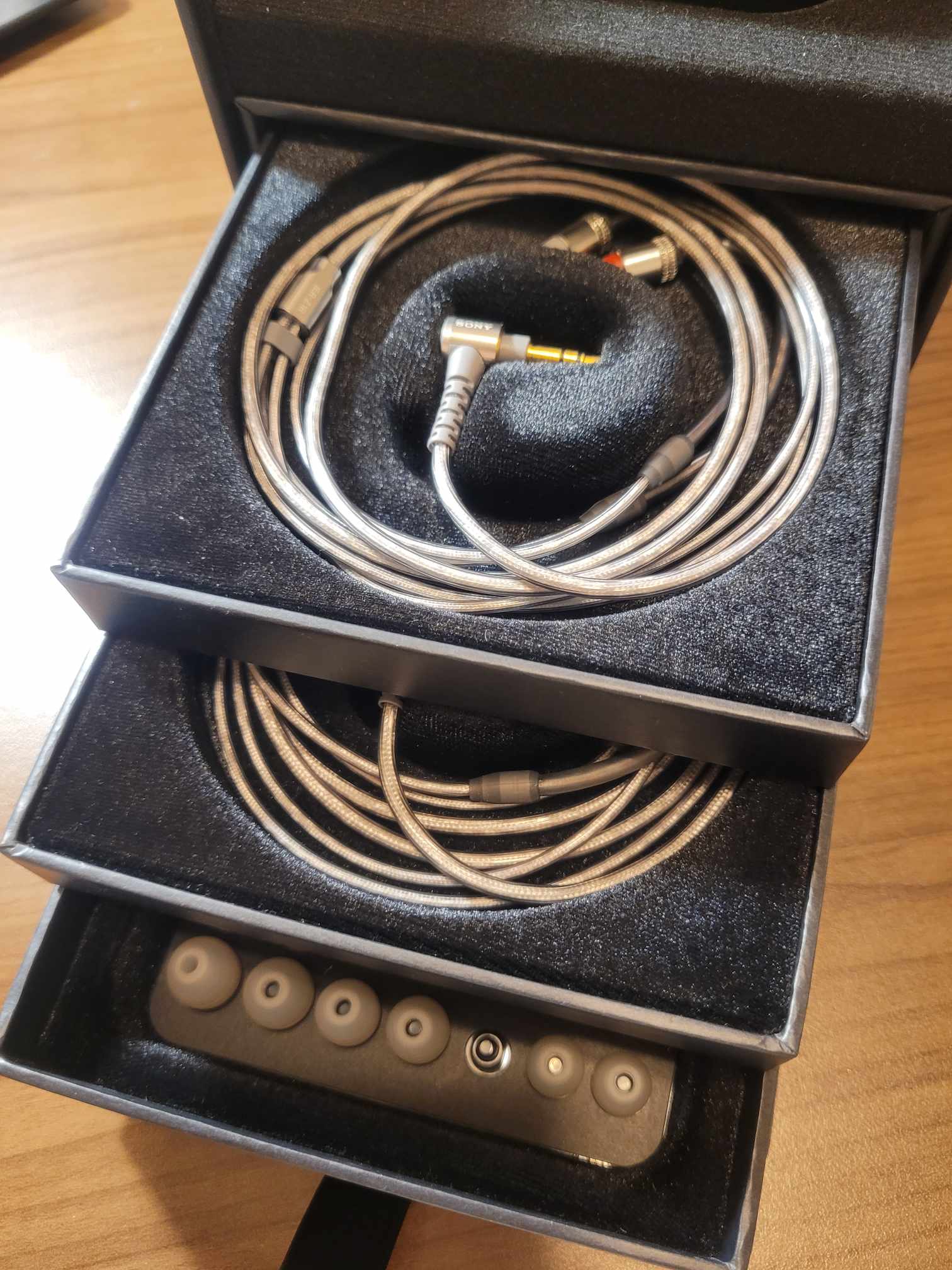 Cavo Audio Sony Originale 4.4mm Per Cuffie IER-Z1R - Ricambio, Lunghezza 4FT, Aperto Mai Usato