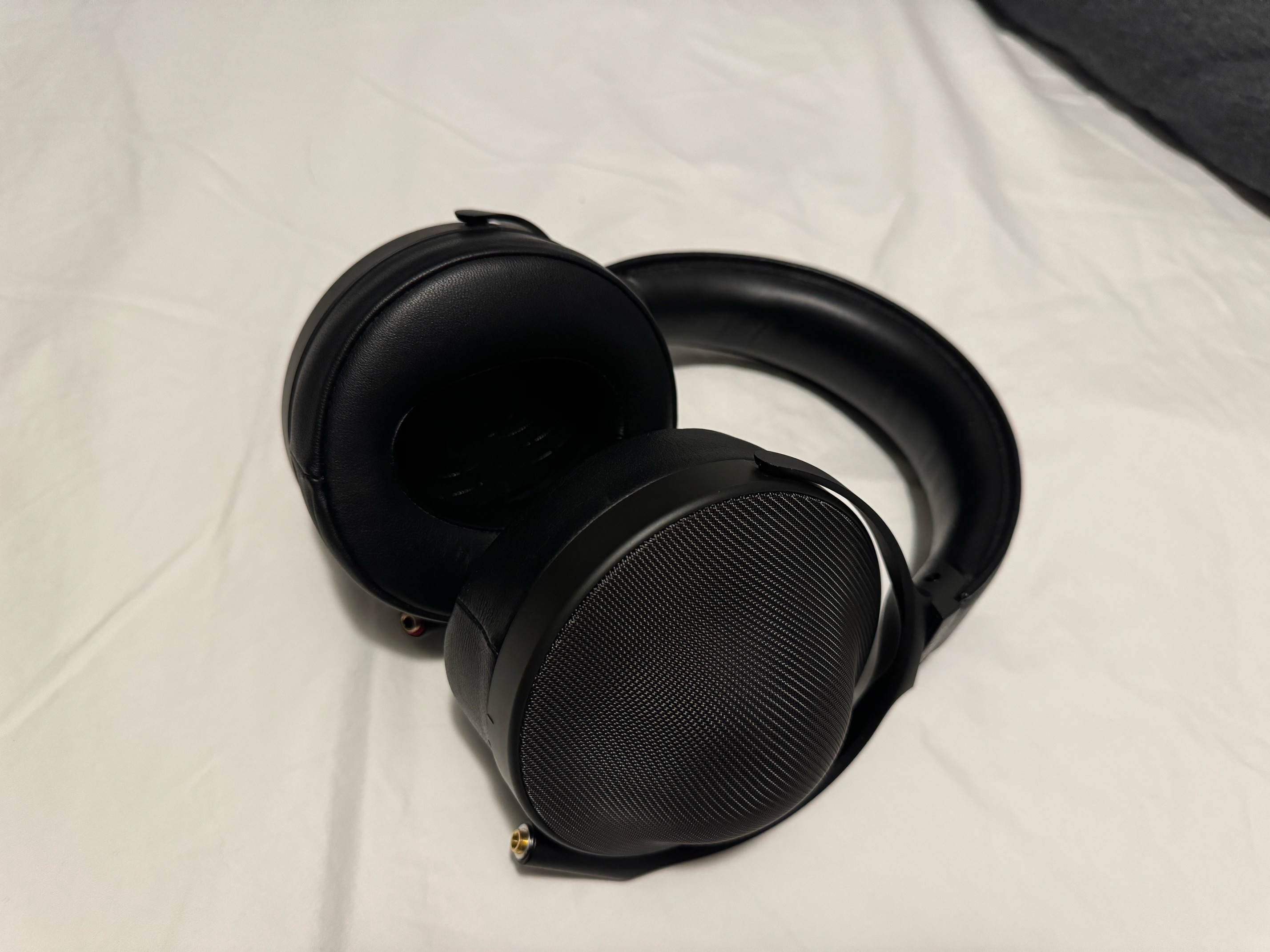 Sold: Sony MDR-Z1R with MUC-B20SB2 (Kimber 4.4mm) | Headphone