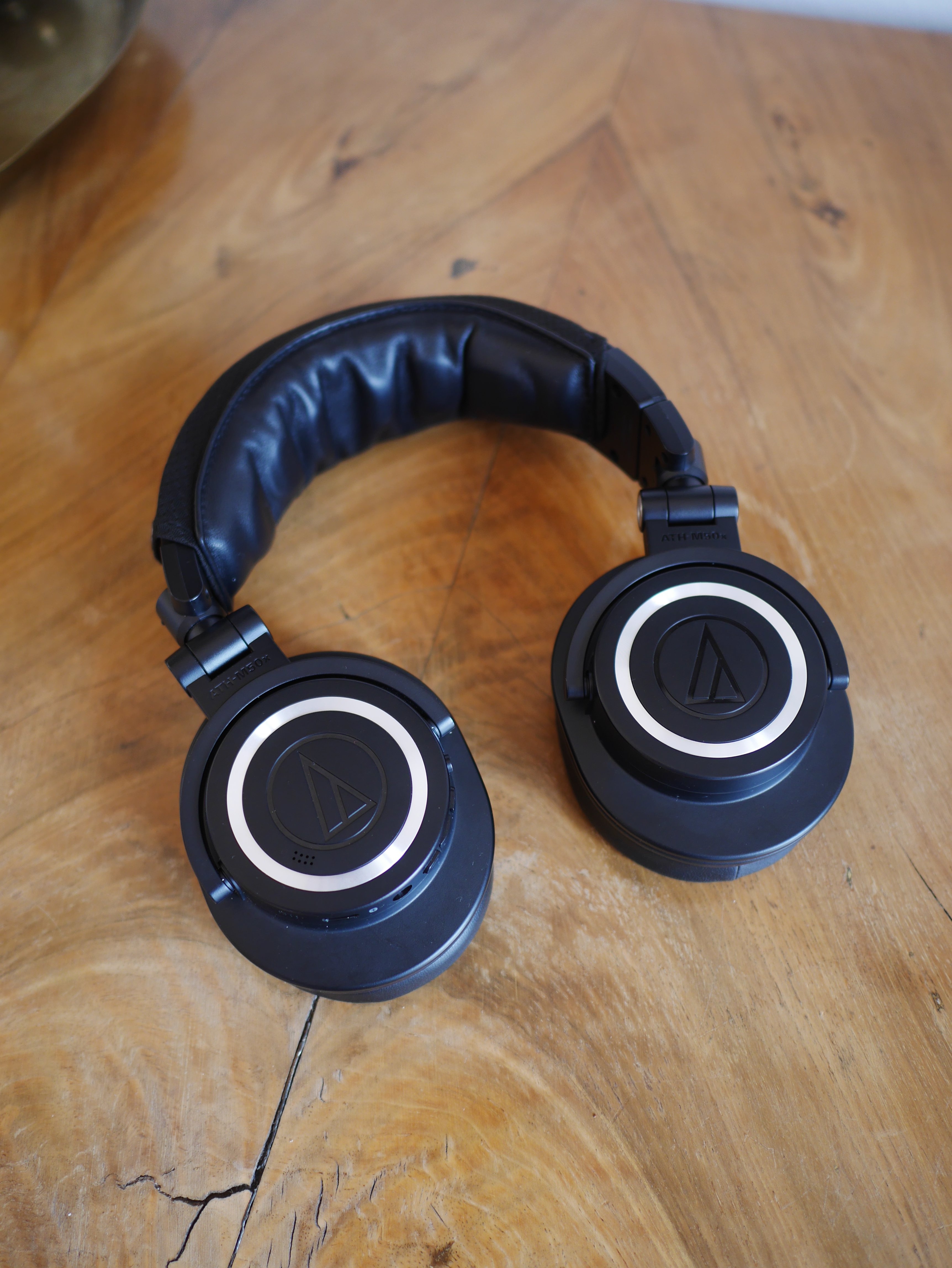 Closed Audio Technica ATH M50xBT2 W Yaxi Pads ZMF Headstrap Closed Audio Technica ATH M50xBT2 W Yaxi Pads ZMF Headstrap