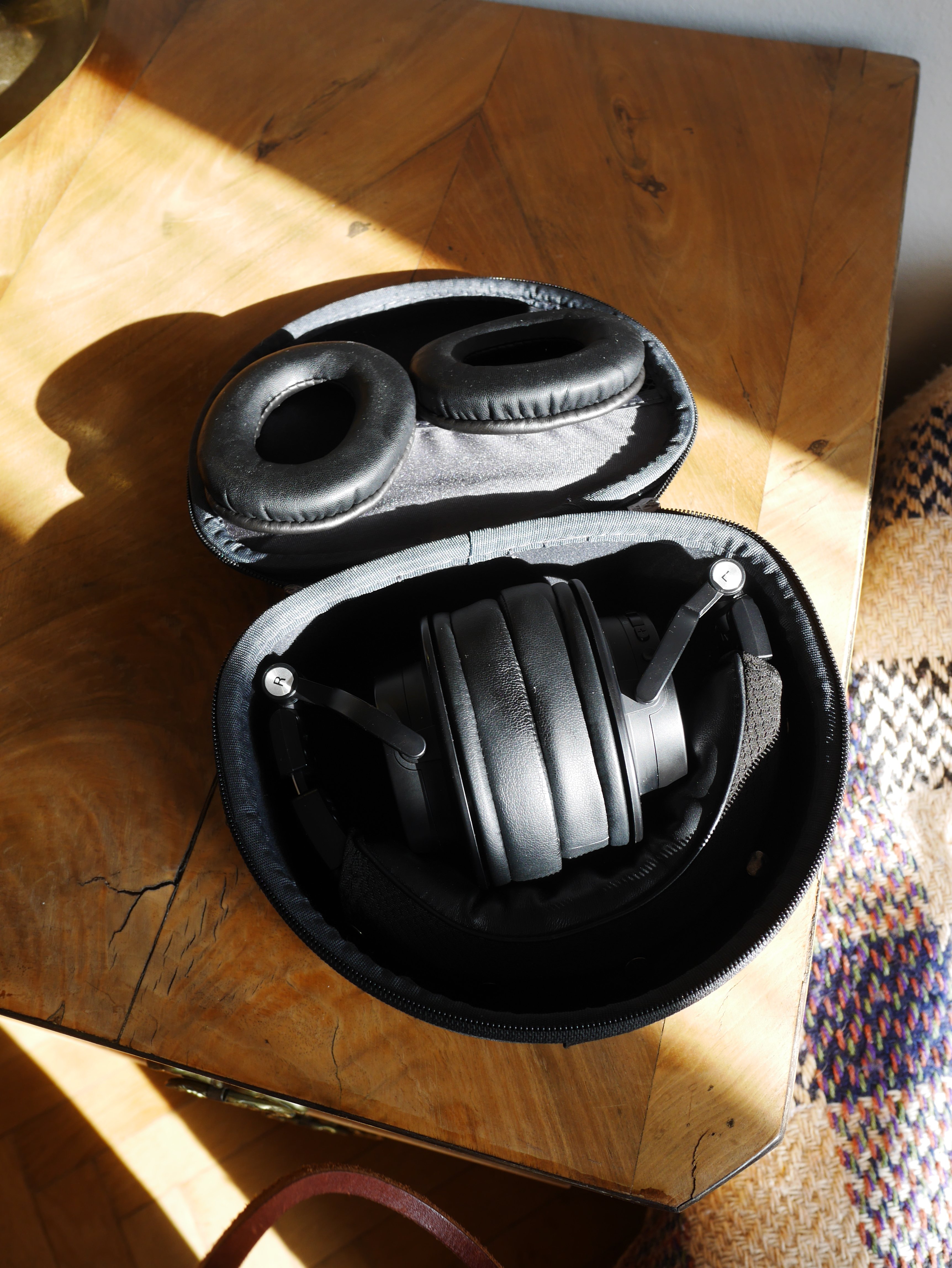 Closed Audio Technica ATH M50xBT2 W Yaxi Pads ZMF Headstrap Closed Audio Technica ATH M50xBT2 W Yaxi Pads ZMF Headstrap