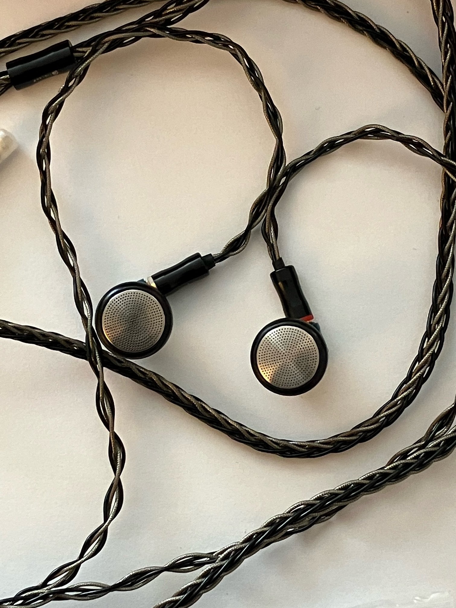 Sold: Yincrow RW-2000 Earbuds, 4.4 cable | Headphone Reviews and ...