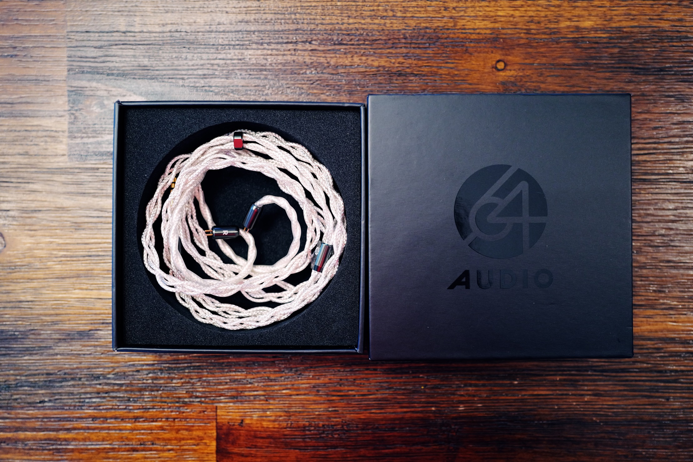 Sold: 64 Audio Shielded Silver-Core Blanc cable | Headphone