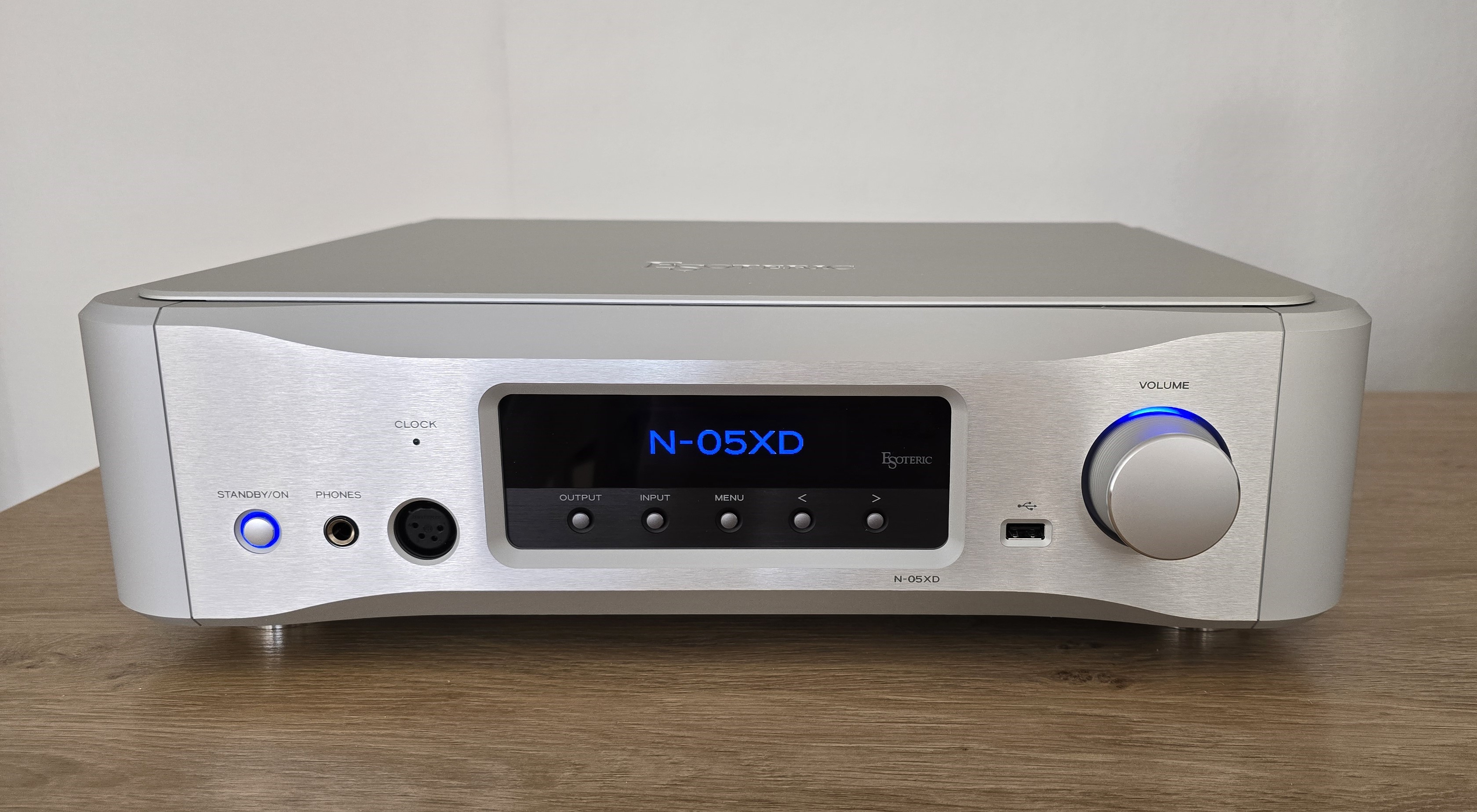 Esoteric N-05XD (Network DAC | Preamp | Headphone Amp) | Headphone ...