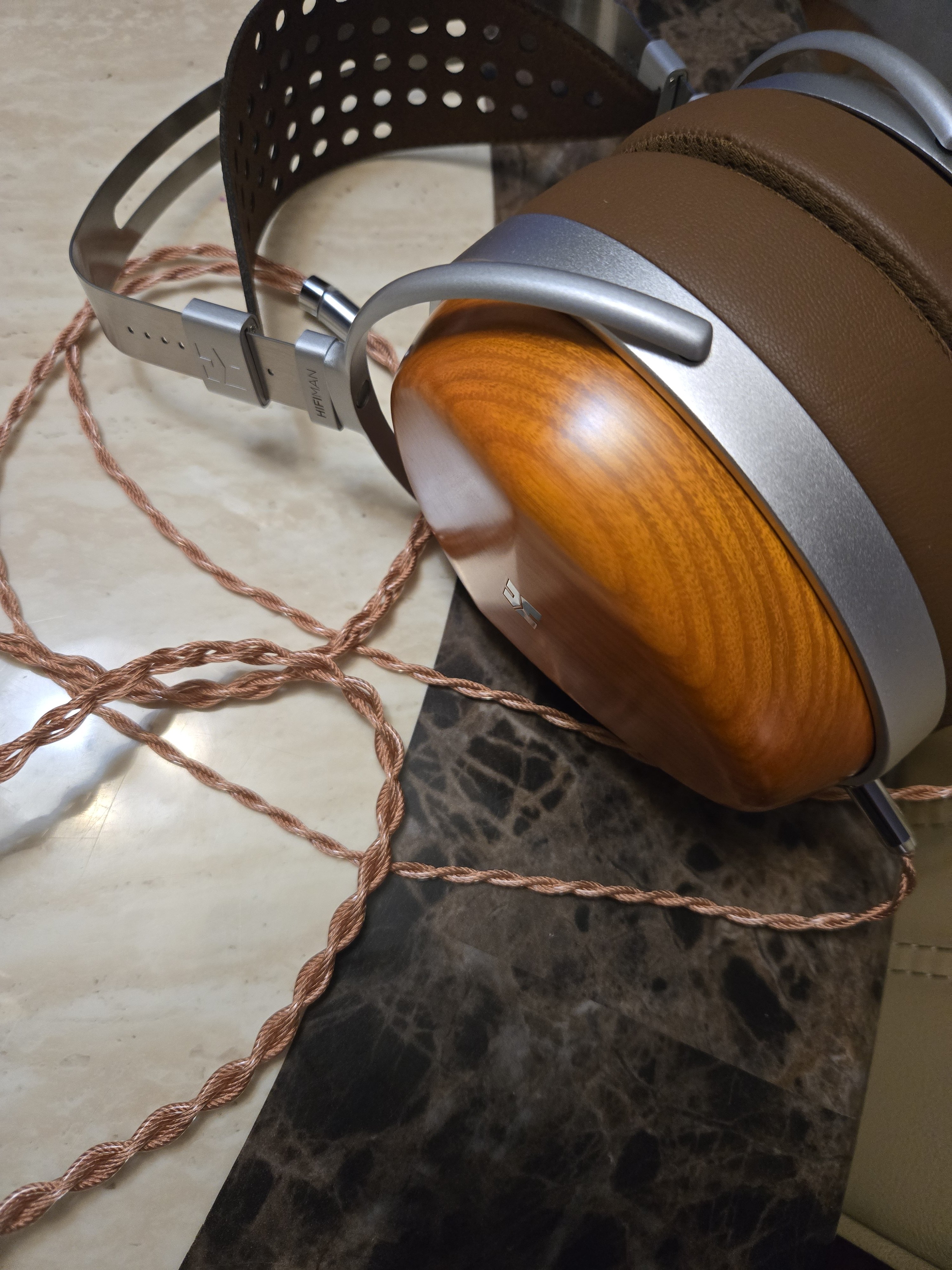 Introducing HIFIMAN AUDIVINA--New Closed-Back Planar