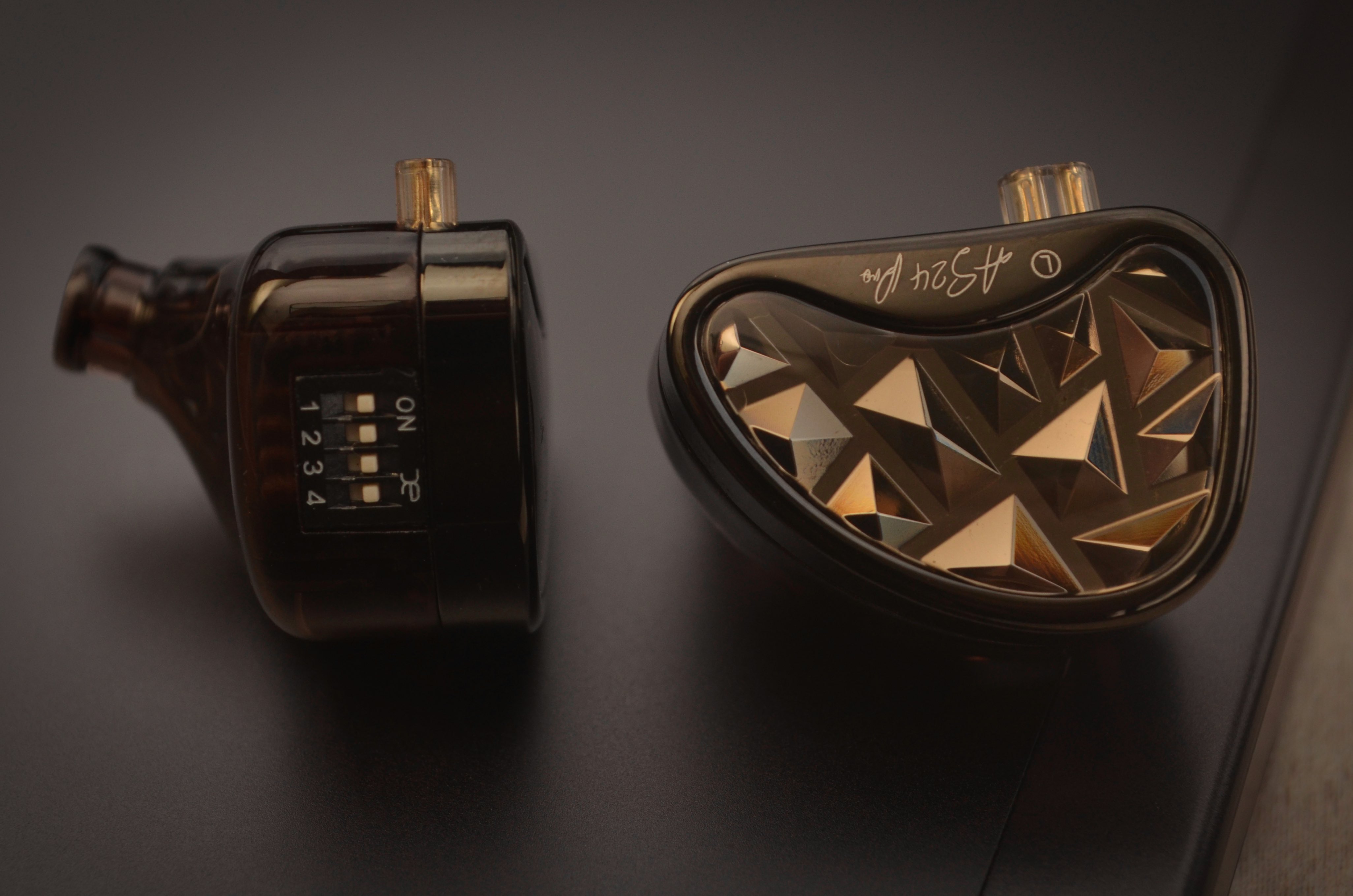 KZ AS24 新品未開封 KZ AS24 PRO - Professional 24 Drivers IEM Earphones