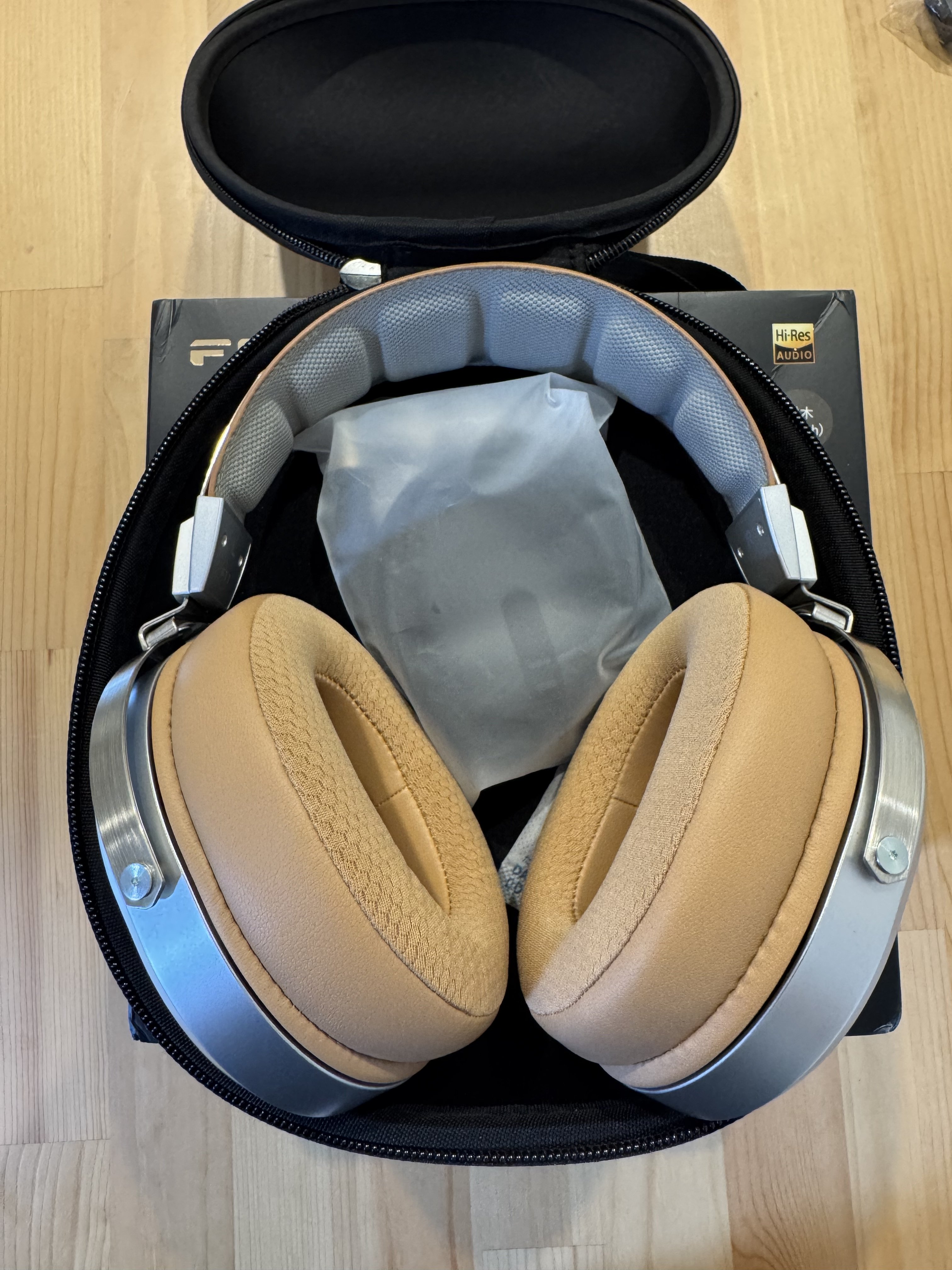 FiiO FT1 (Beech) 新品未開封 FiiO FT1 Closed-Back Over-Ear Nanowood Fiber Composite