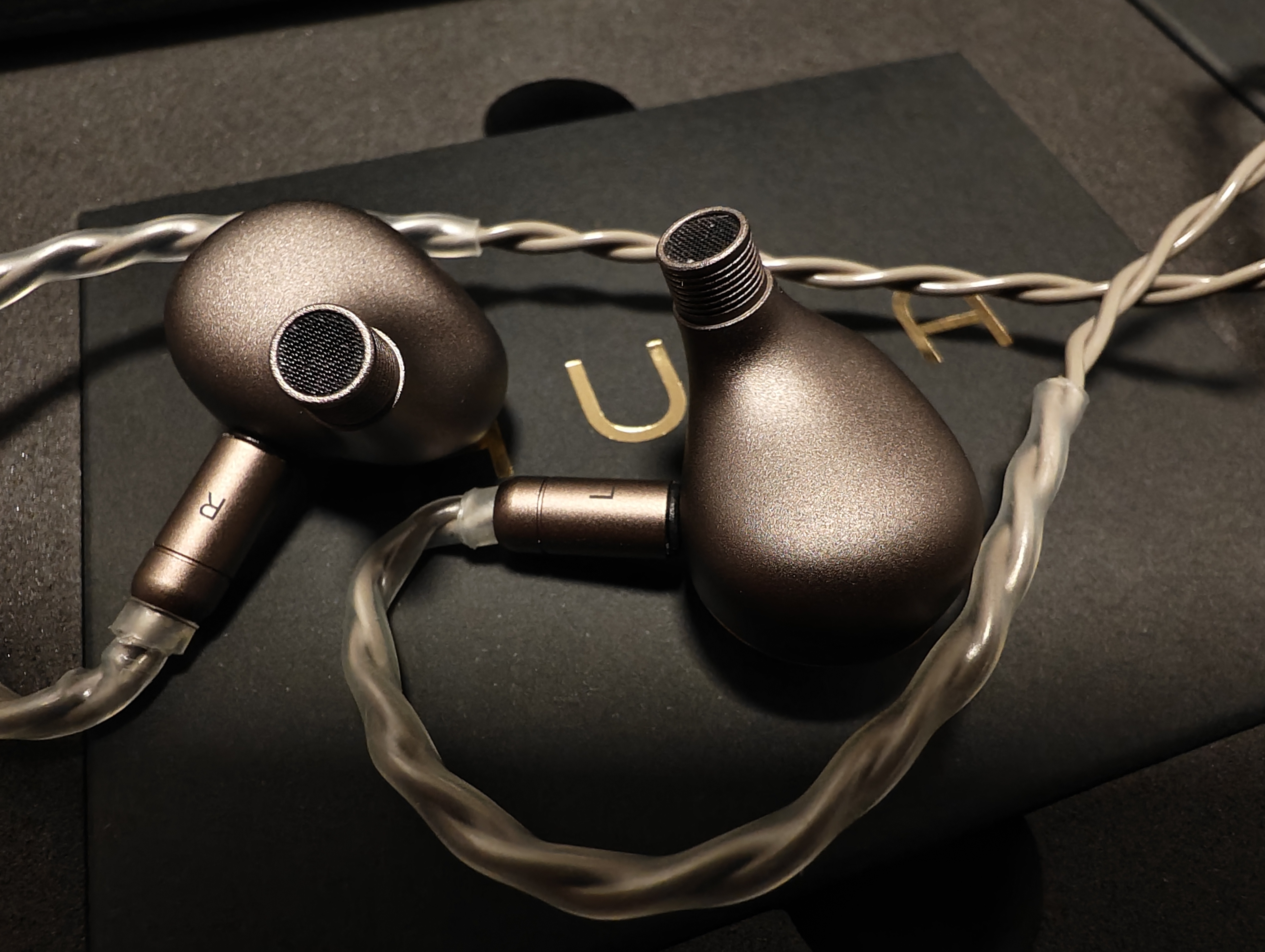 VISION EARS x Astell&Kern Aura Is Now In Stock | Headphone Reviews