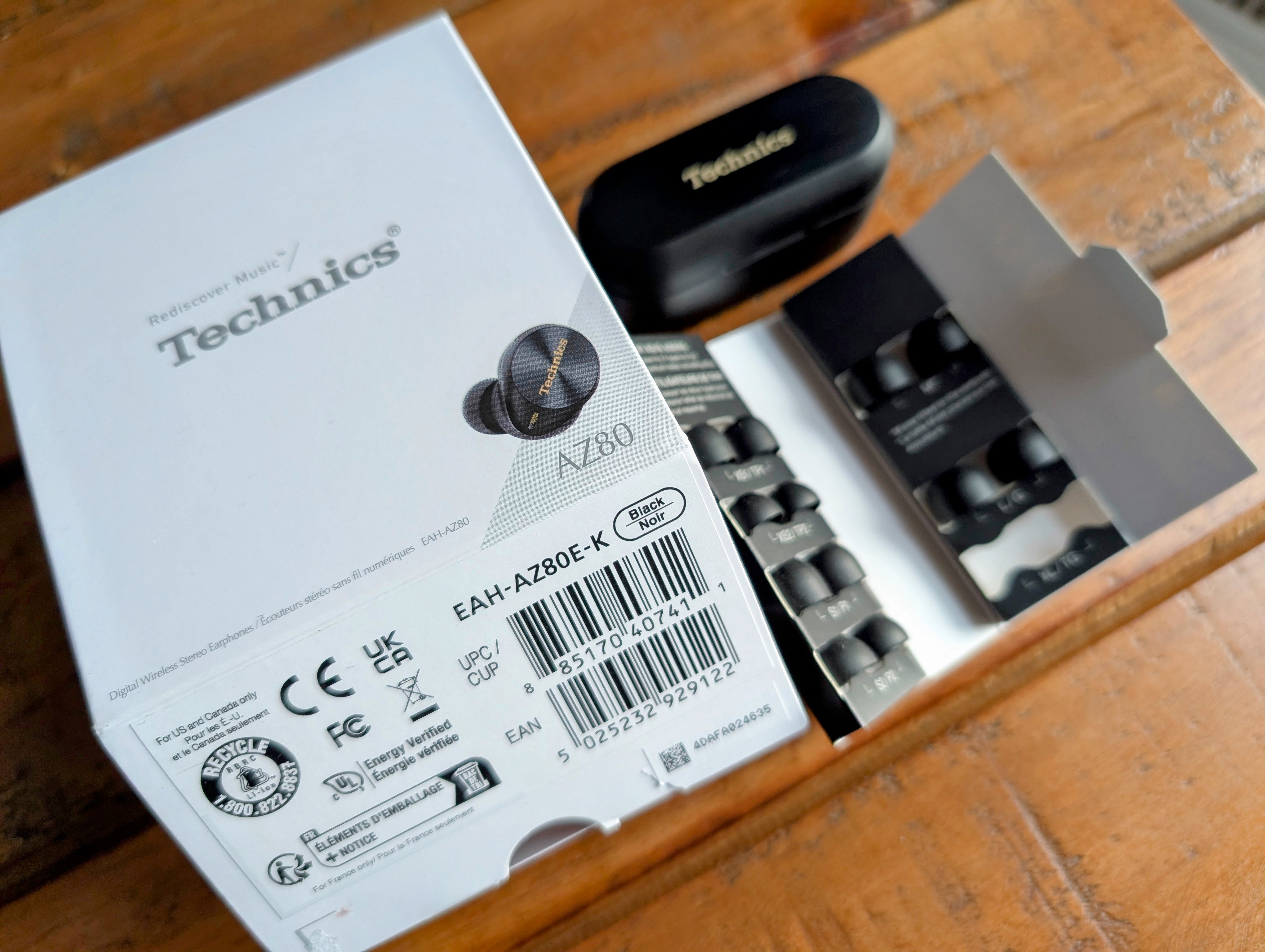 Az80 Closed: Technics EAH-AZ80 TWS true wireless earbuds | Headphone Reviews ...